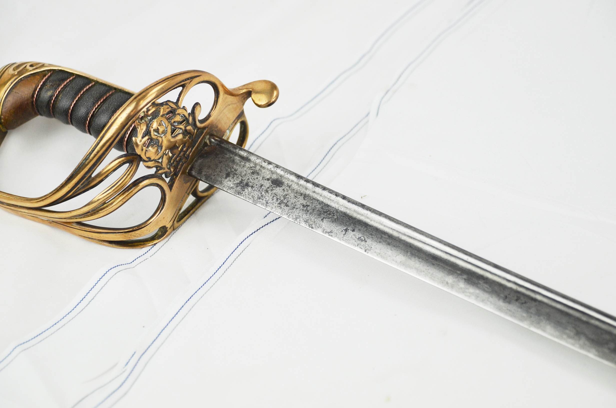 British East India Company Pipe Back 1822 Pattern Officers Sword - Image 2