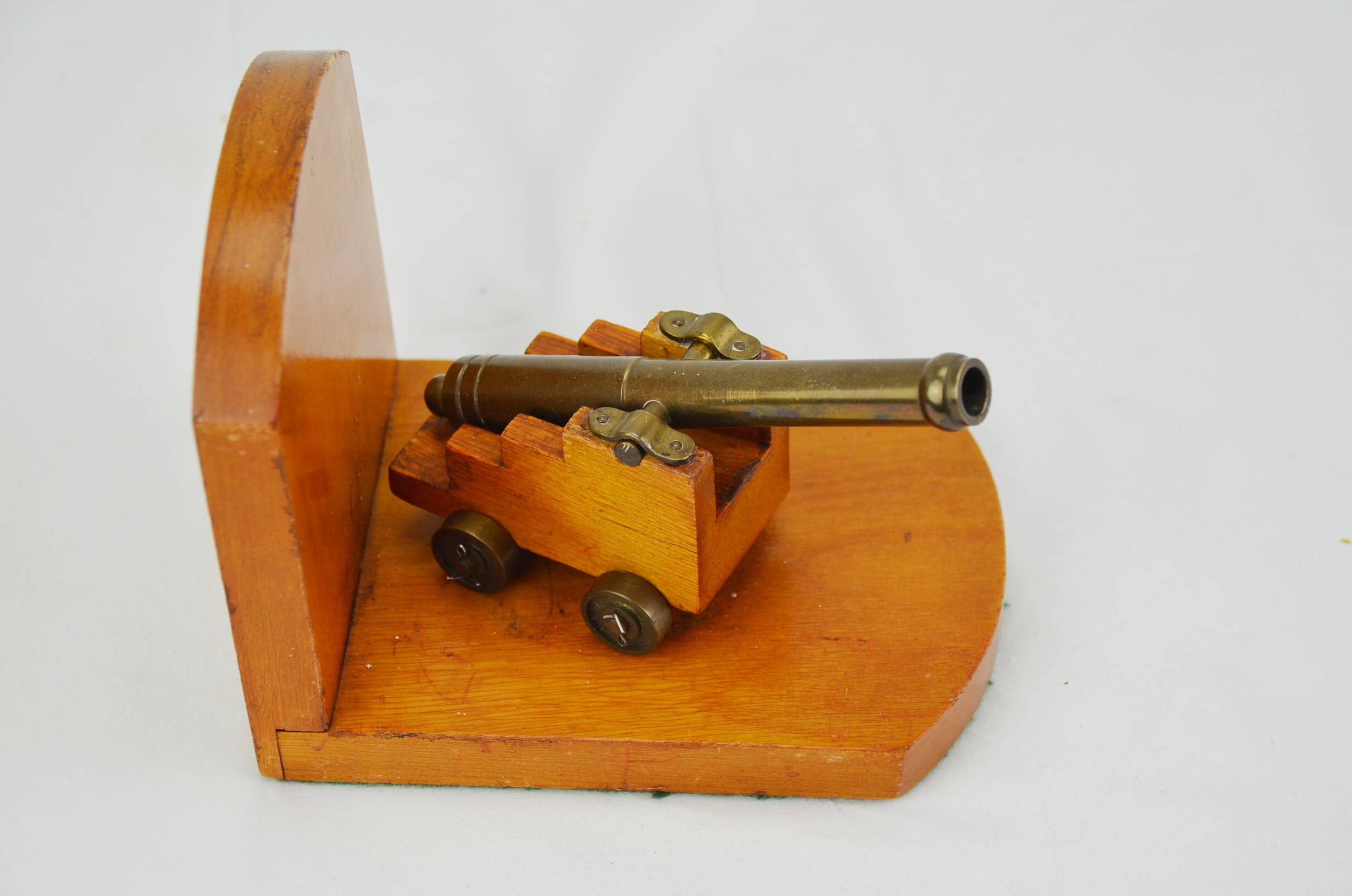 Decorative Cannon Bookends - Image 2
