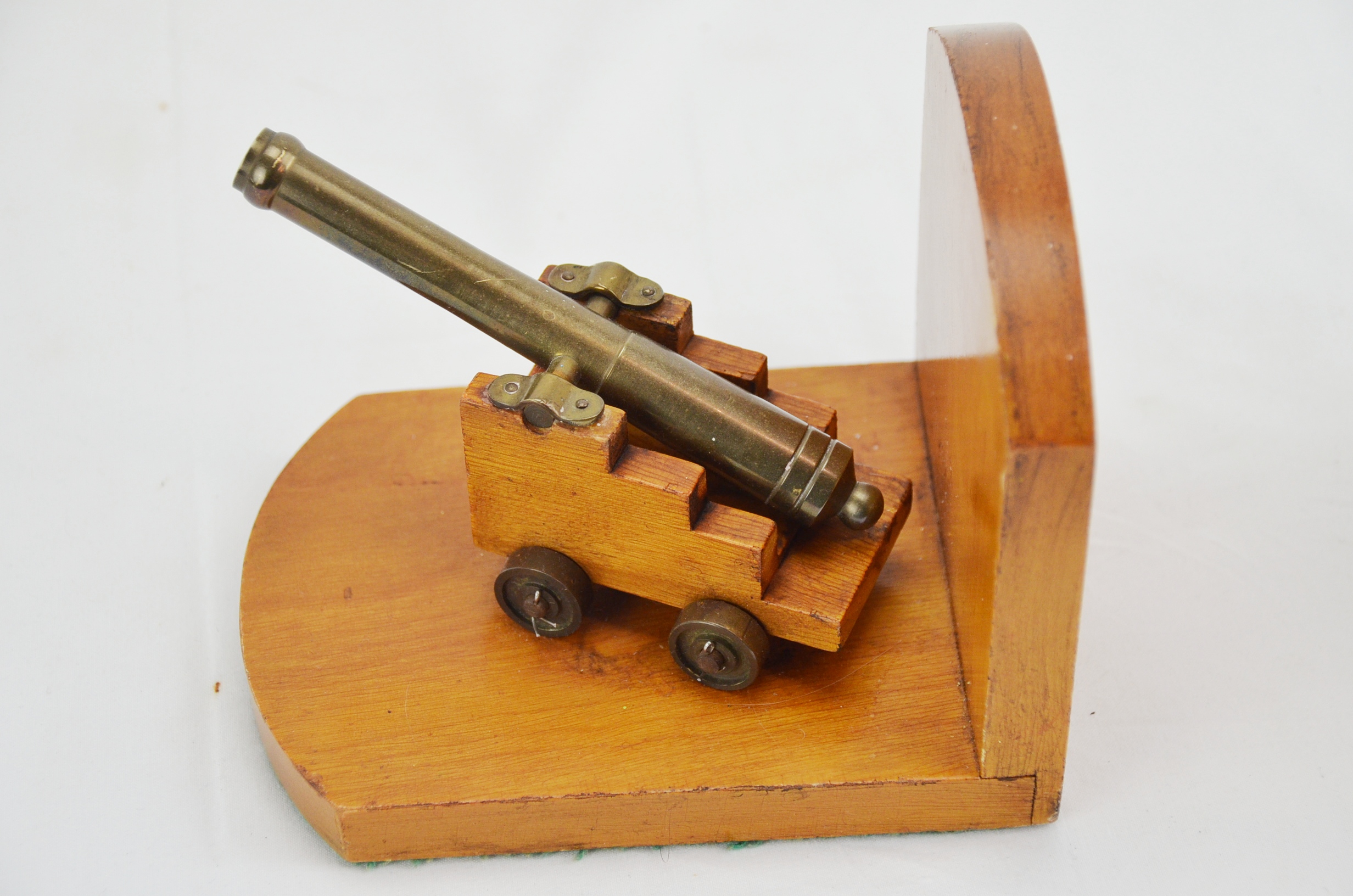 Decorative Cannon Bookends - Image 4