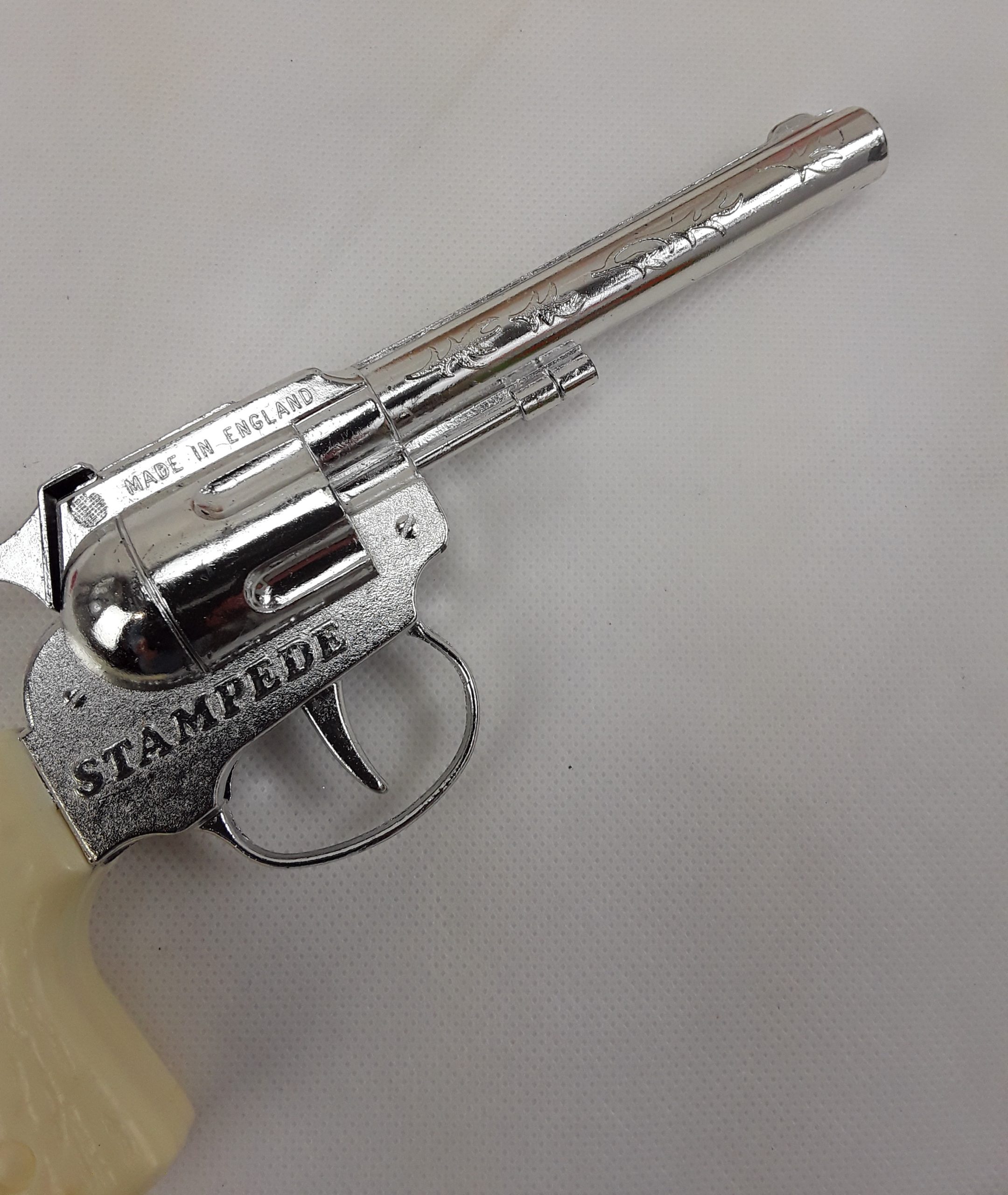 Lone Star Toys Stampede 100 Shot Repeater Cap Pistol - Image 5