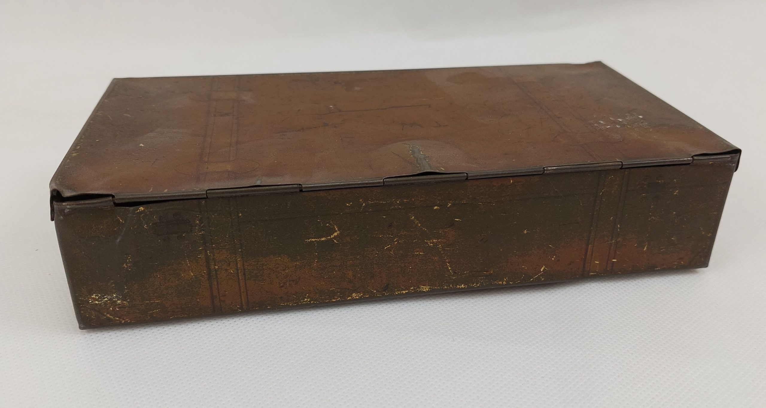 Vintage Suitcase Biscuit Tin - Image 5