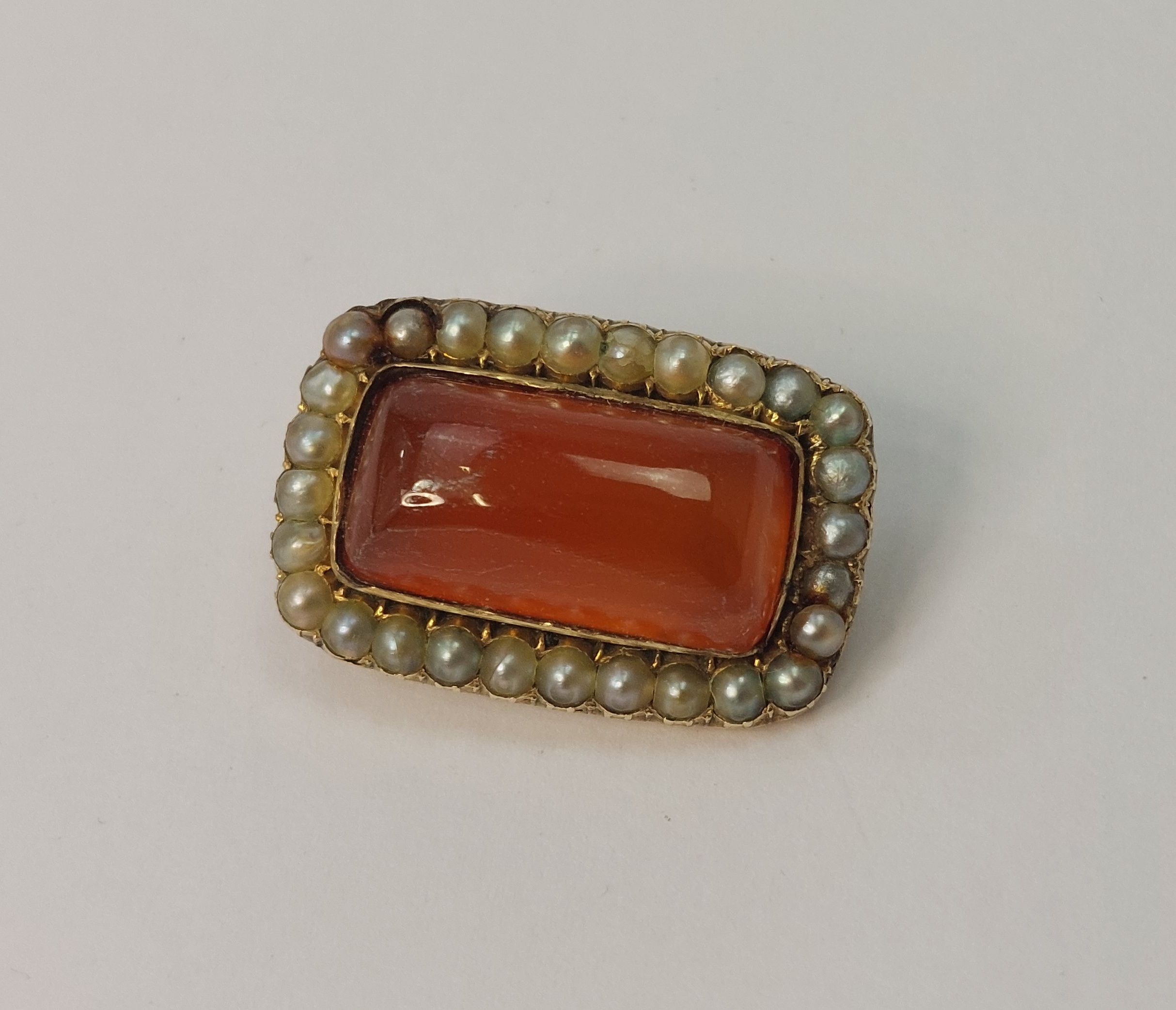 9ct Yellow Gold Amber & Pearl Miniature Brooch