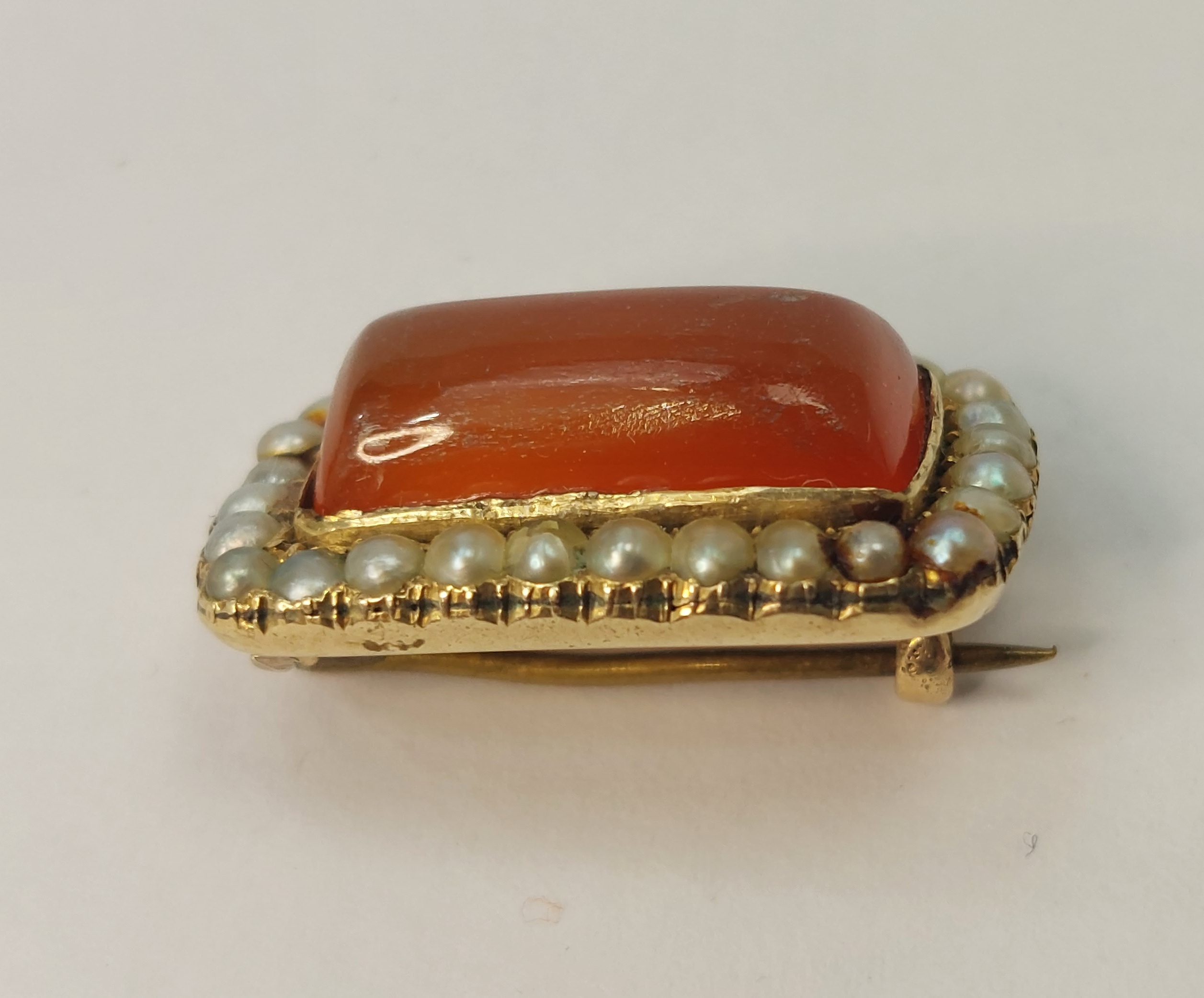 9ct Yellow Gold Amber & Pearl Miniature Brooch - Image 2