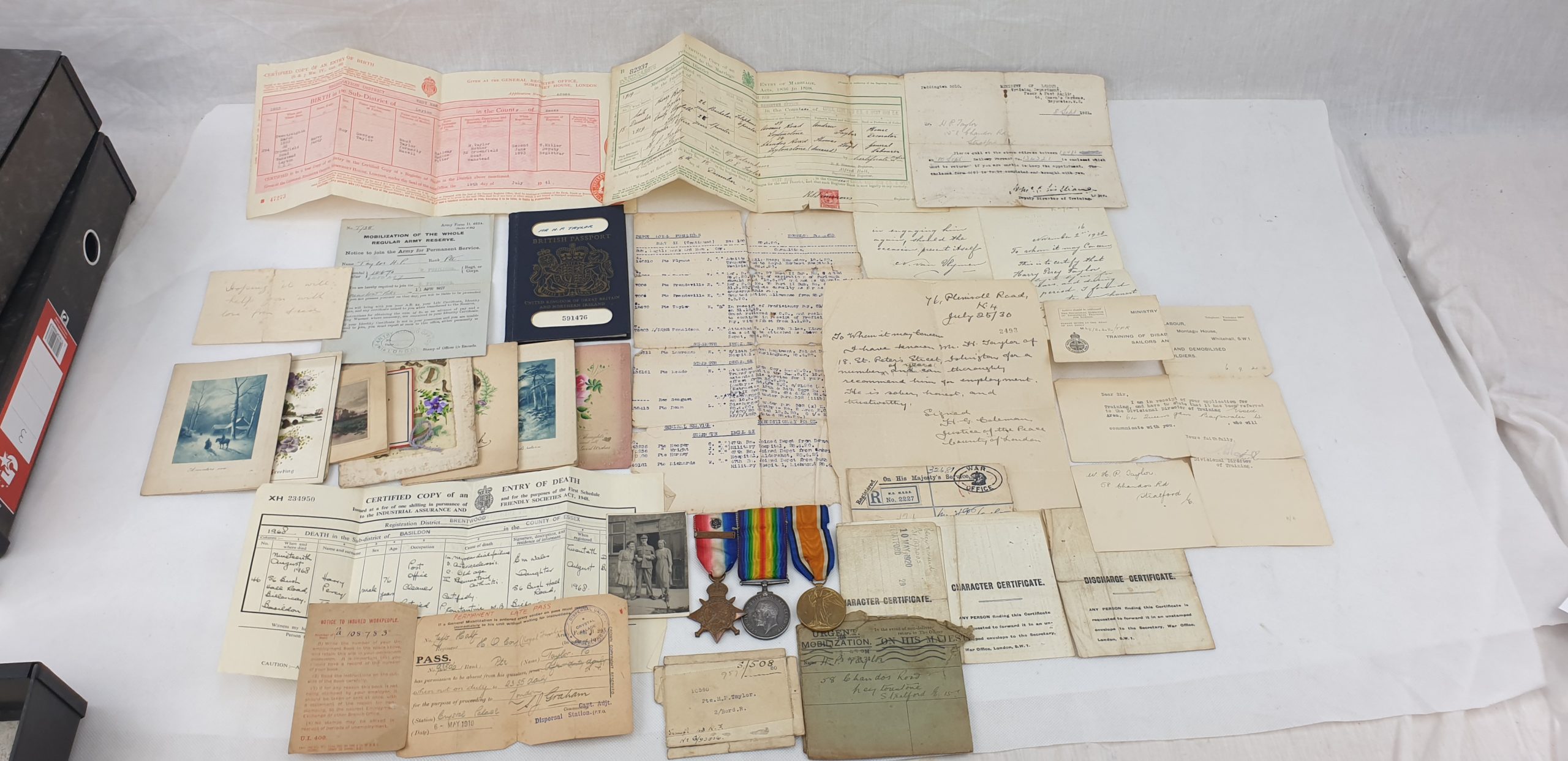 Private Henry P Taylor 10560 2nd Borders 1914 Star Mons Clasp Trio And Paper Work