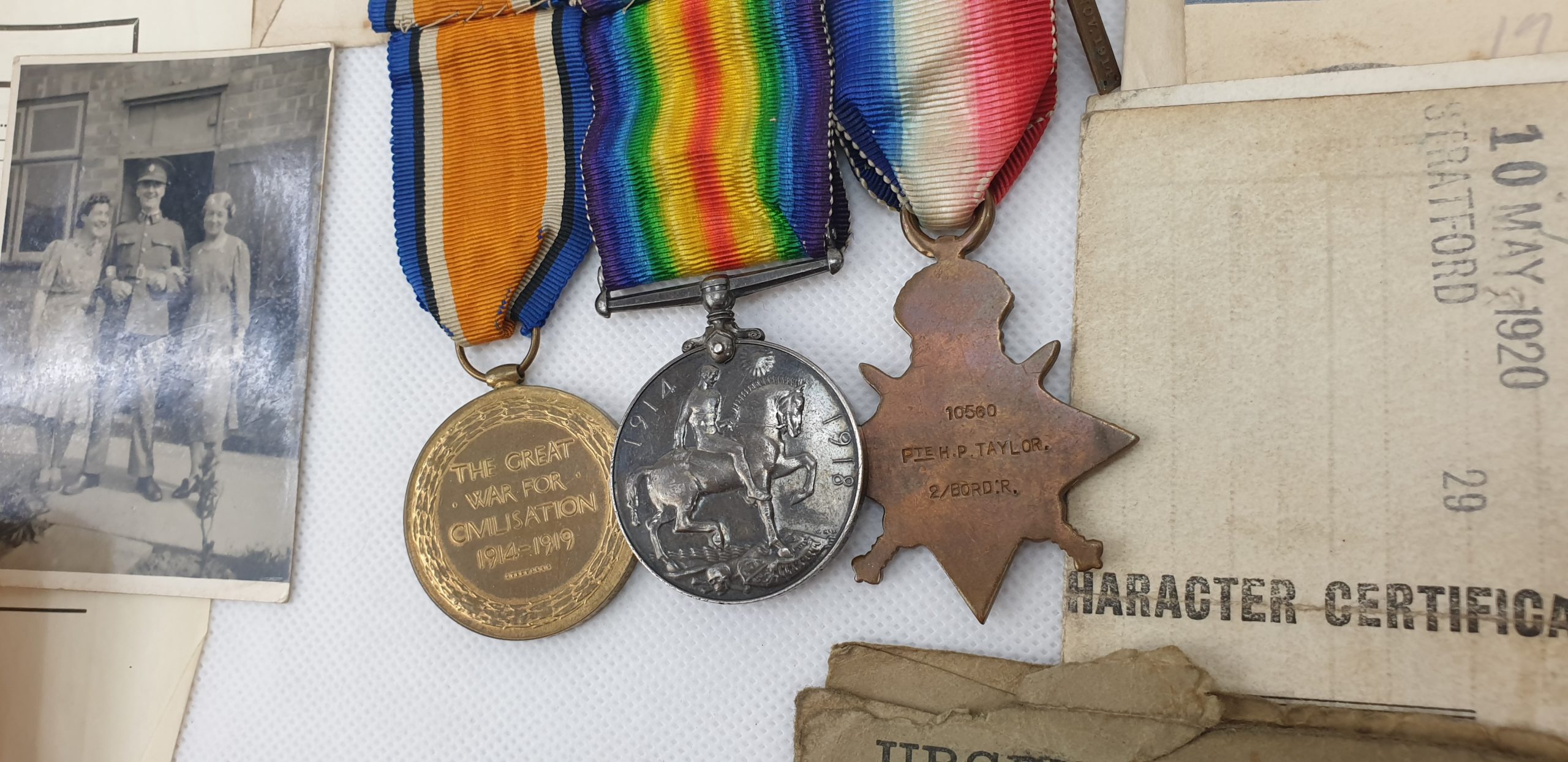 Private Henry P Taylor 10560 2nd Borders 1914 Star Mons Clasp Trio And Paper Work - Image 3