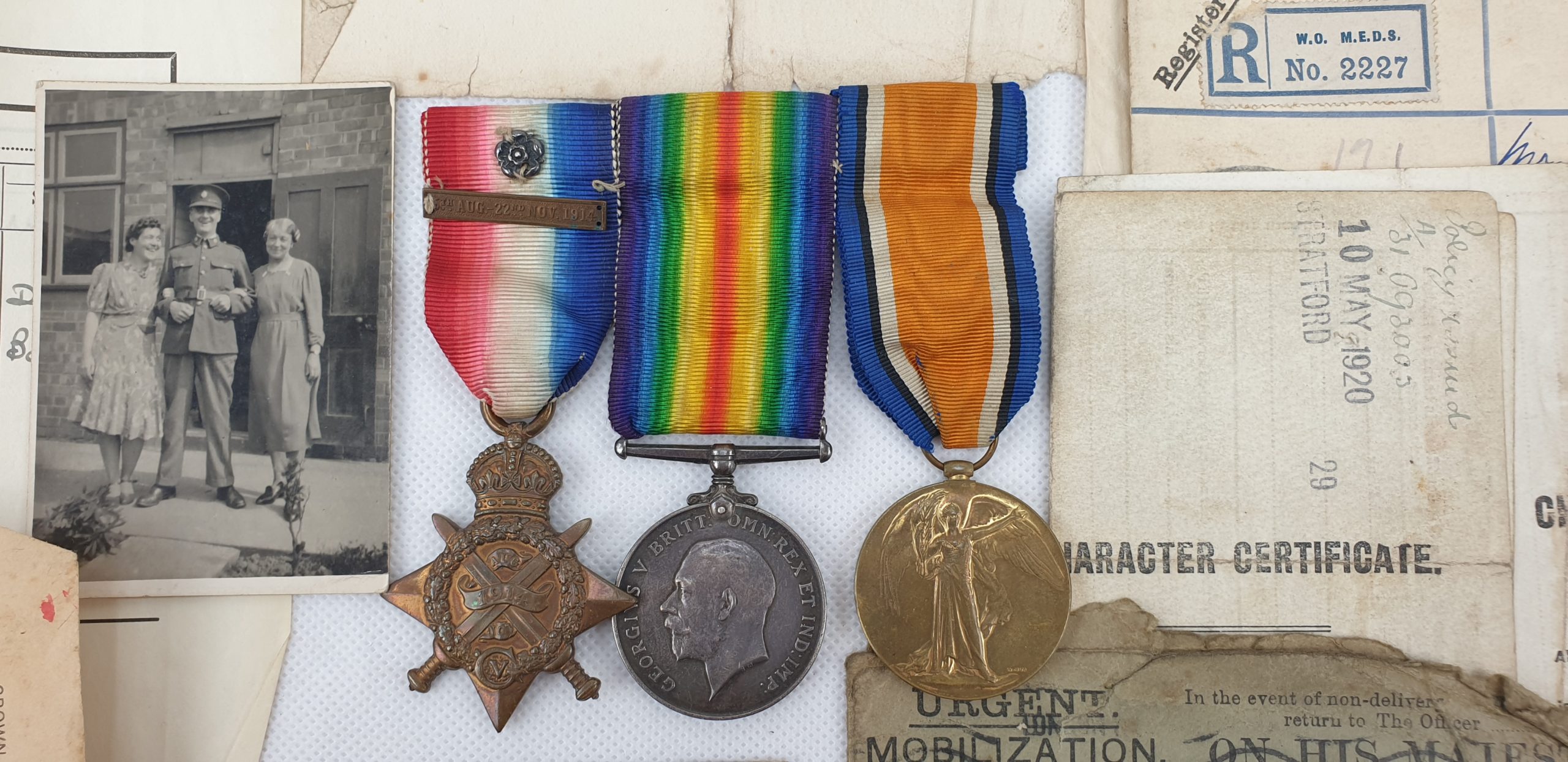 Private Henry P Taylor 10560 2nd Borders 1914 Star Mons Clasp Trio And Paper Work - Image 2