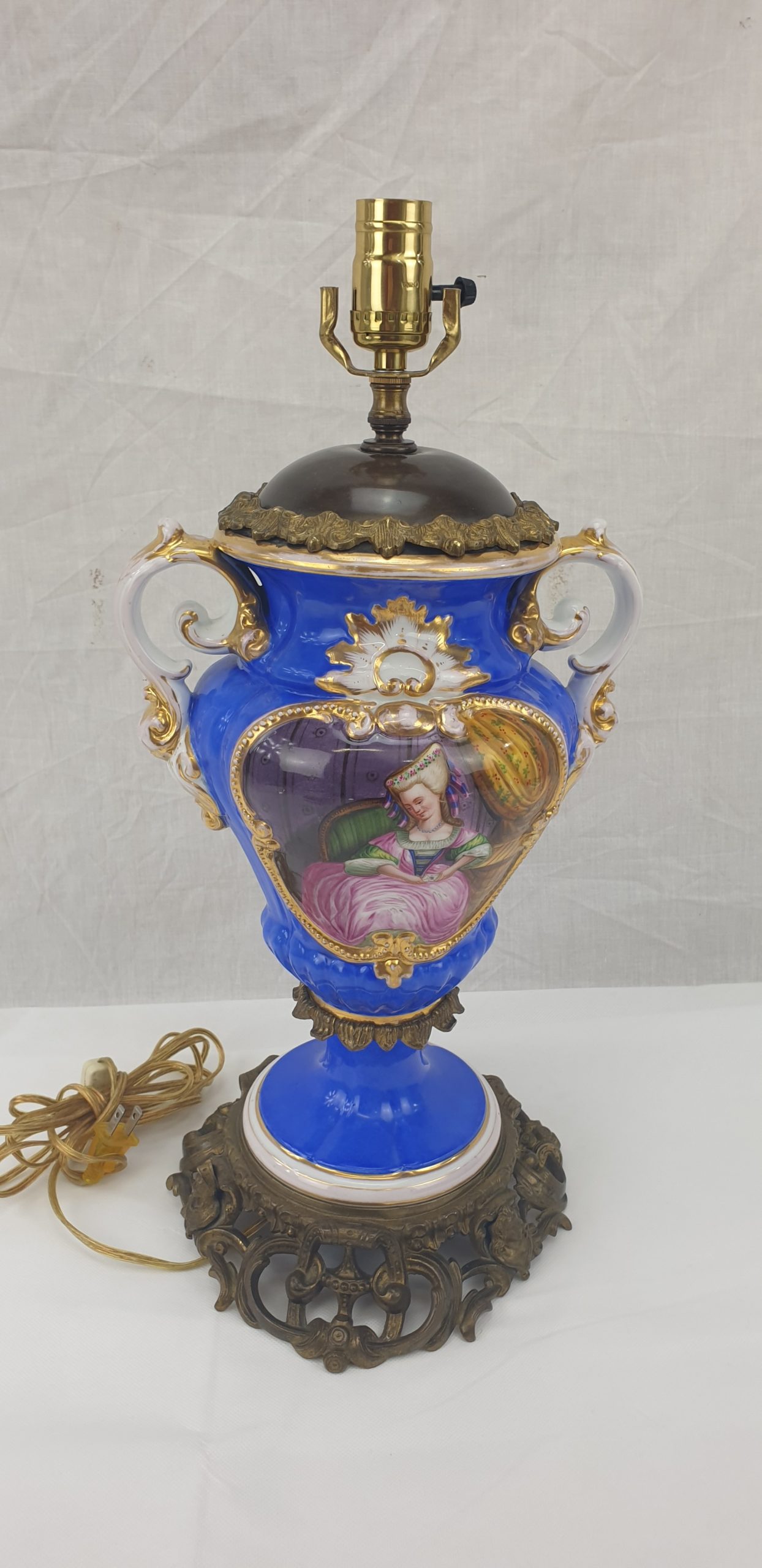 Sevres Style Urn Vase With Ornate Ormolu Mounts Porcelain Table Lamp - Image 2