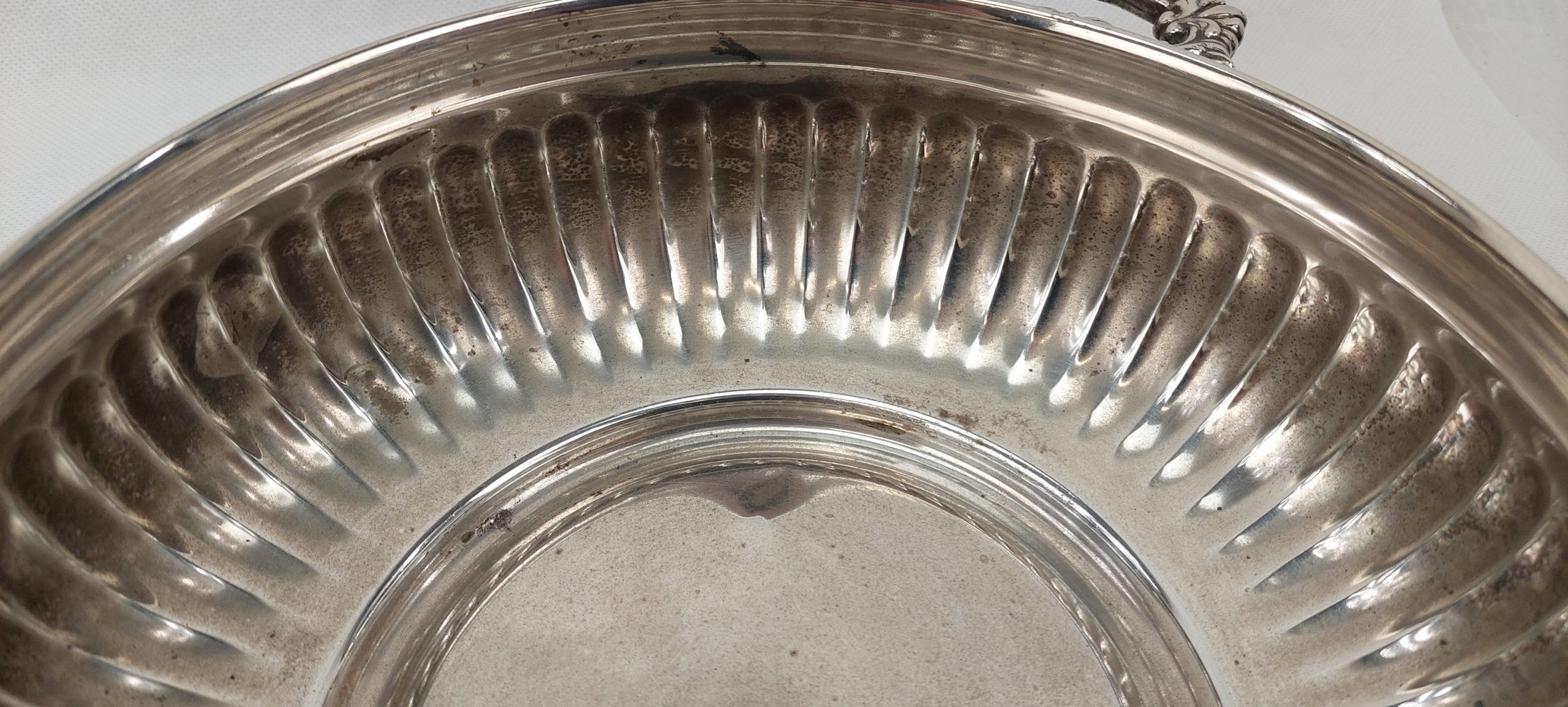 Silver Plated Reeded Twin Handled Bowl By Luke Of Atlanta - Image 10