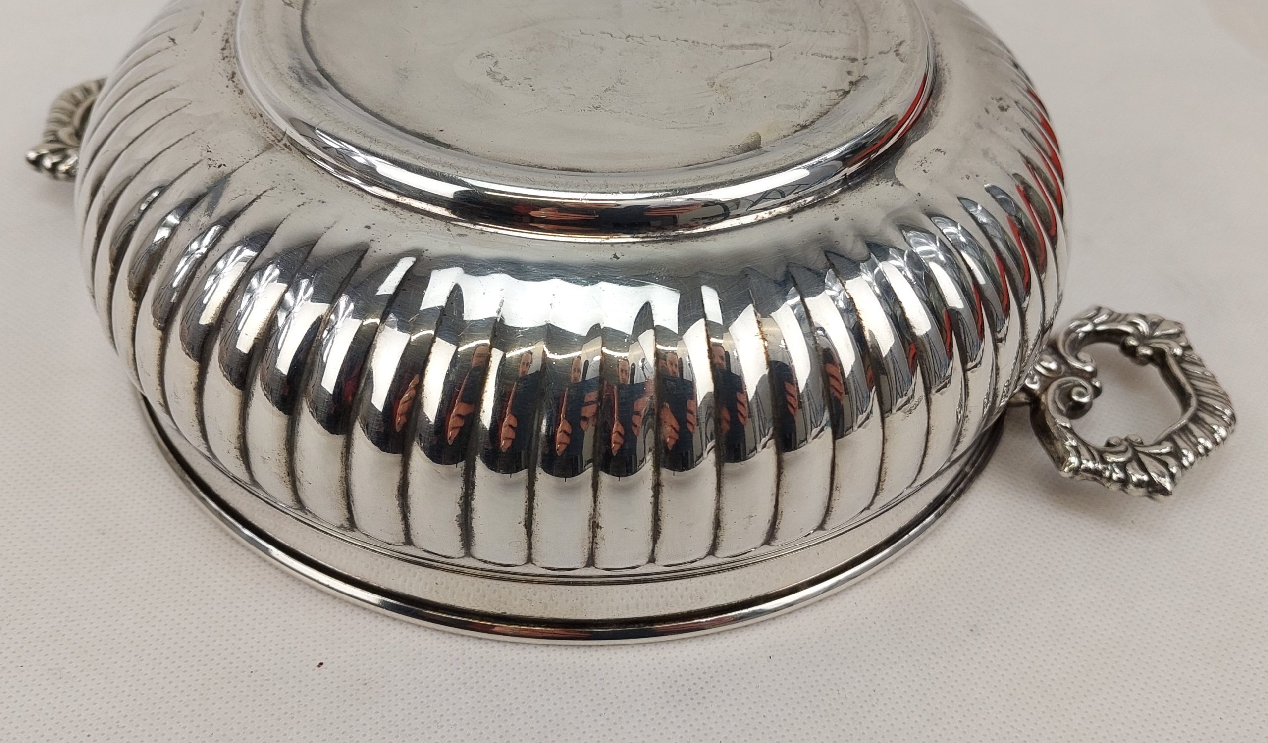Silver Plated Reeded Twin Handled Bowl By Luke Of Atlanta - Image 7