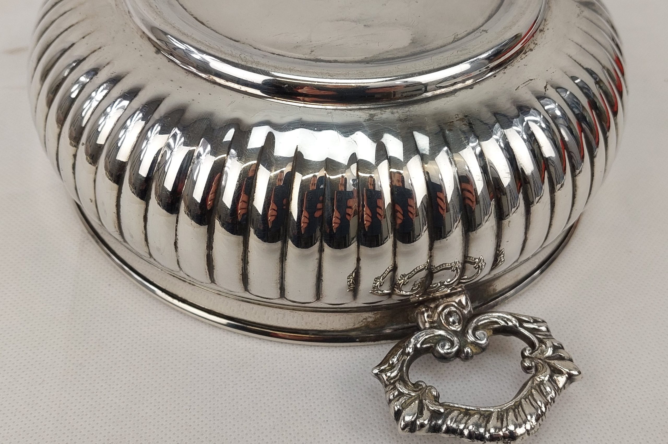 Silver Plated Reeded Twin Handled Bowl By Luke Of Atlanta - Image 6