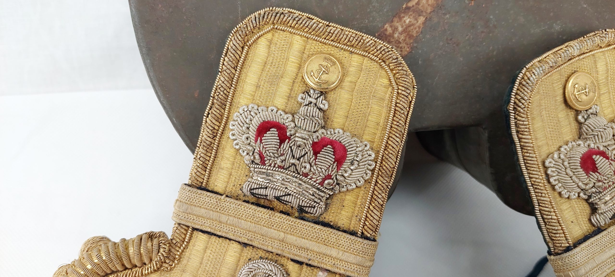 Victorian Royal Navy Post Captains Bullion Epaulettes In Tin - Image 9