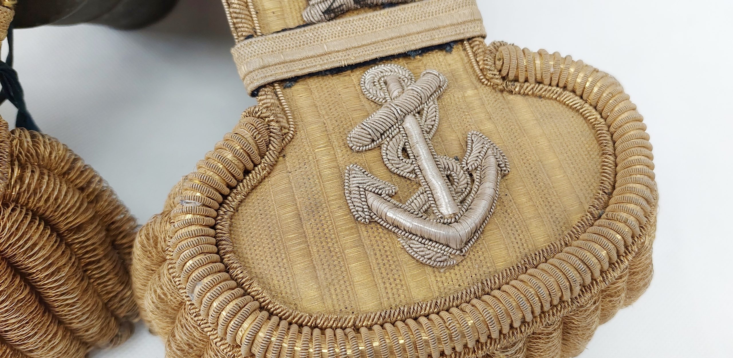 Victorian Royal Navy Post Captains Bullion Epaulettes In Tin - Image 5
