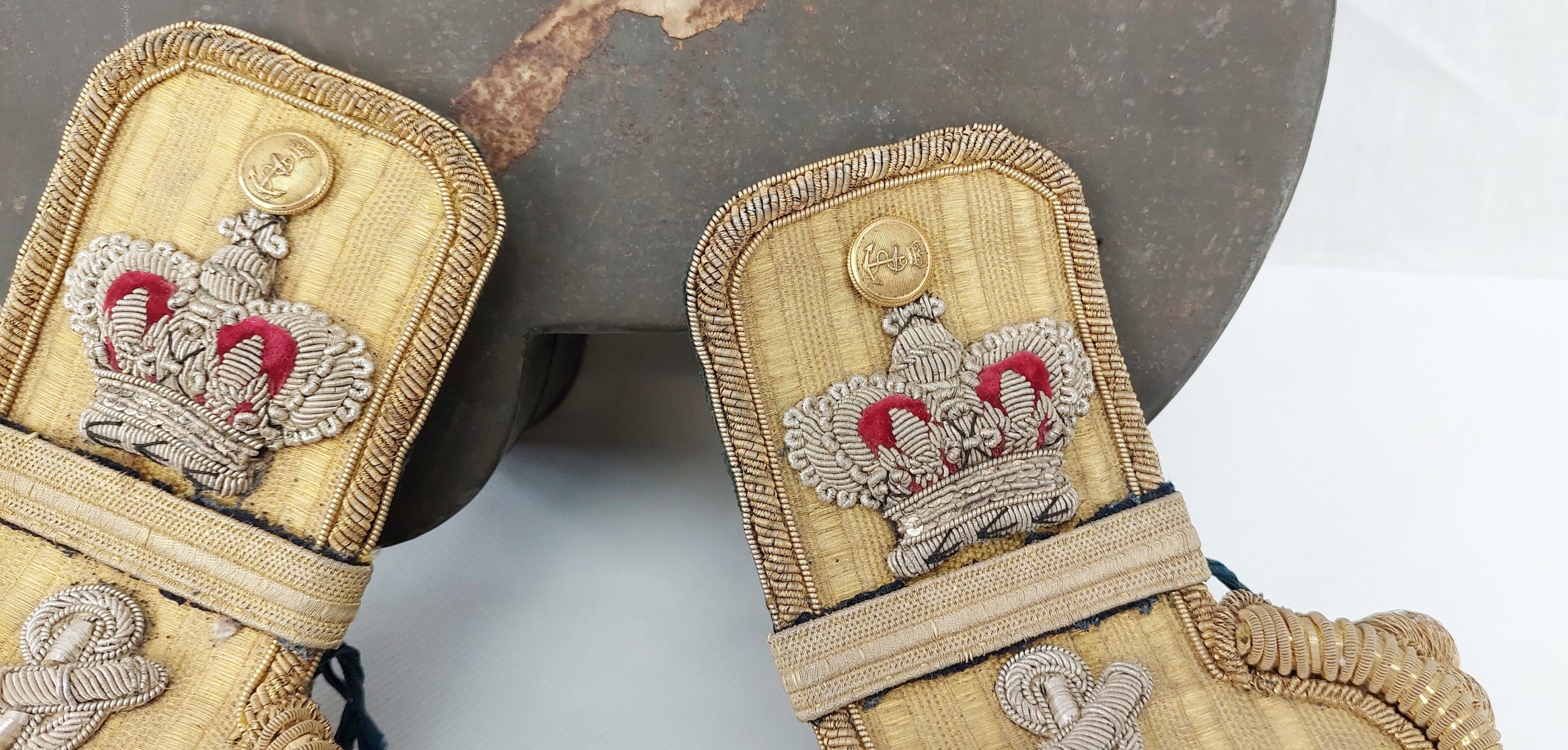 Victorian Royal Navy Post Captains Bullion Epaulettes In Tin - Image 4