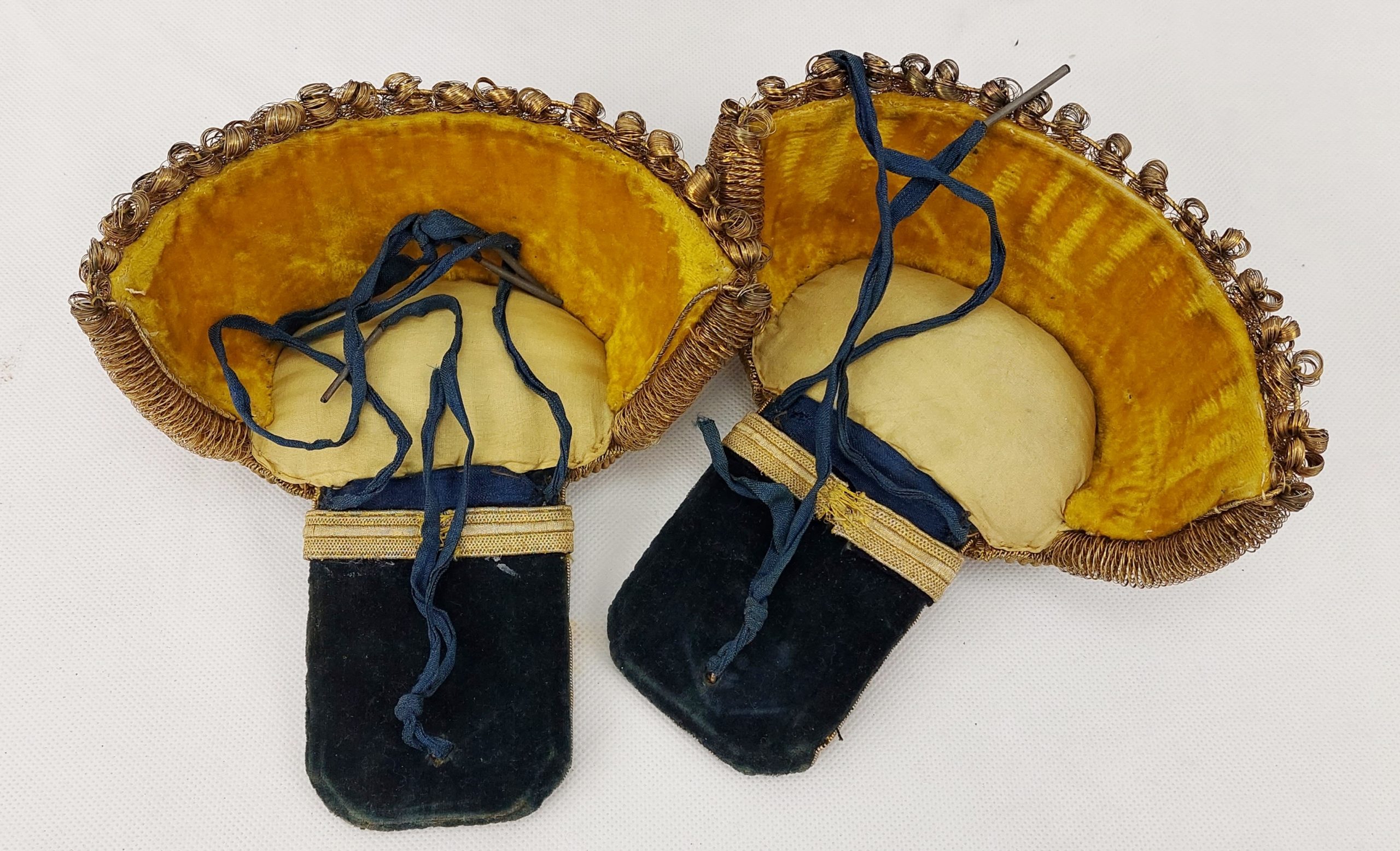 Victorian Royal Navy Post Captains Bullion Epaulettes In Tin - Image 3