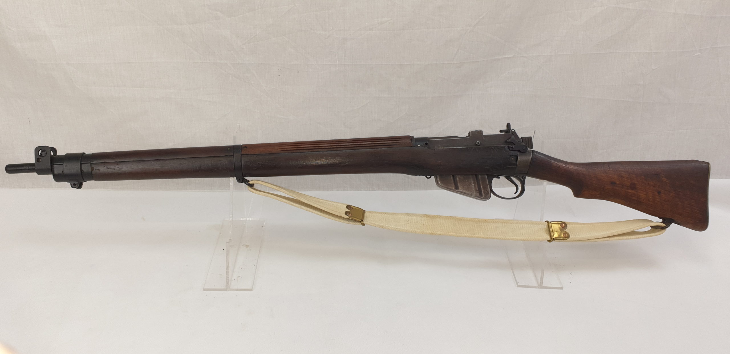 WW2 Dated 1945 Lee Enfield No4. Long Branch - Deactivated - Image 2