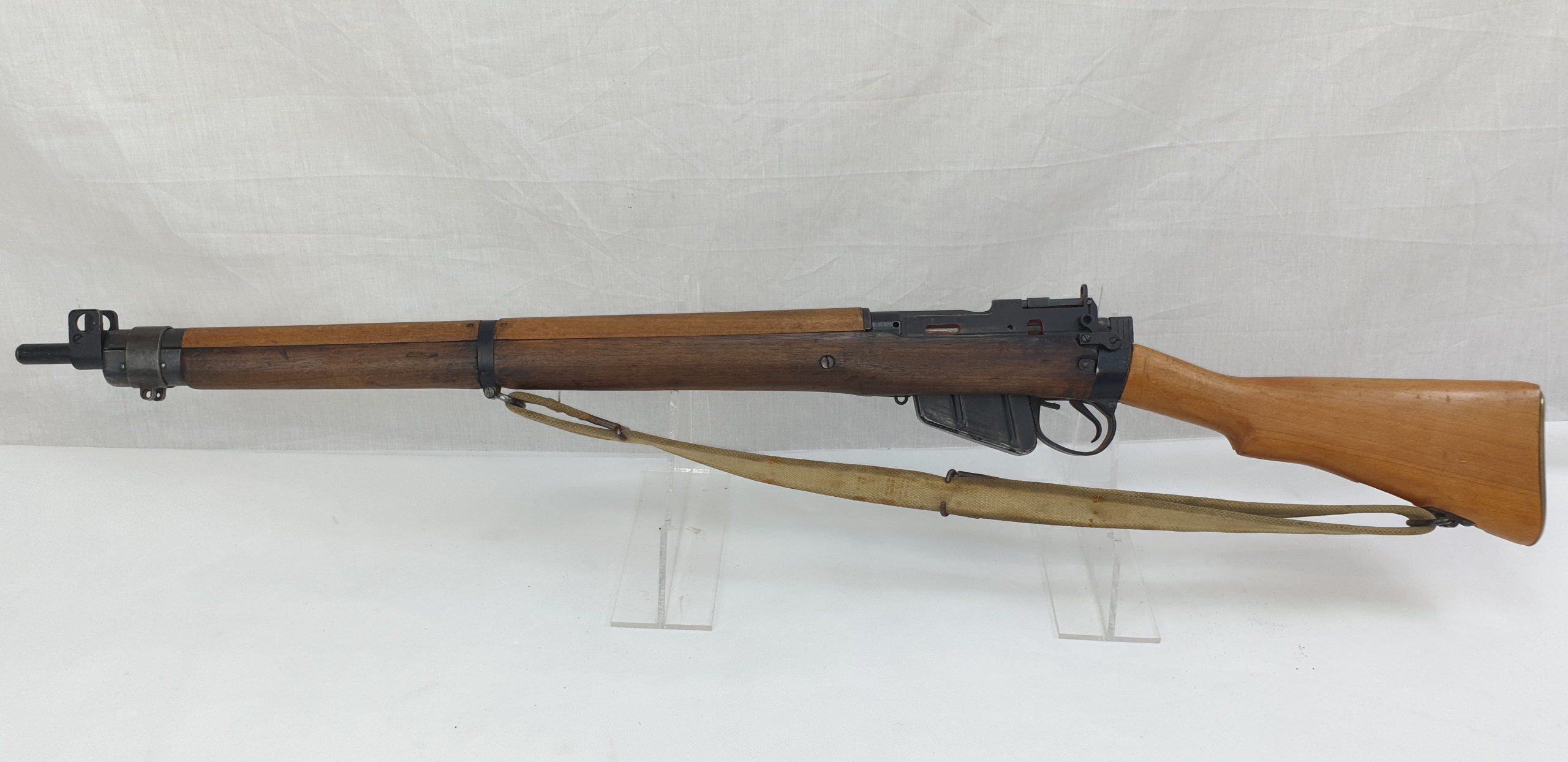 WW2 Era Cutaway Lee Enfield No. 4 Rifle - Deactivated - Image 2
