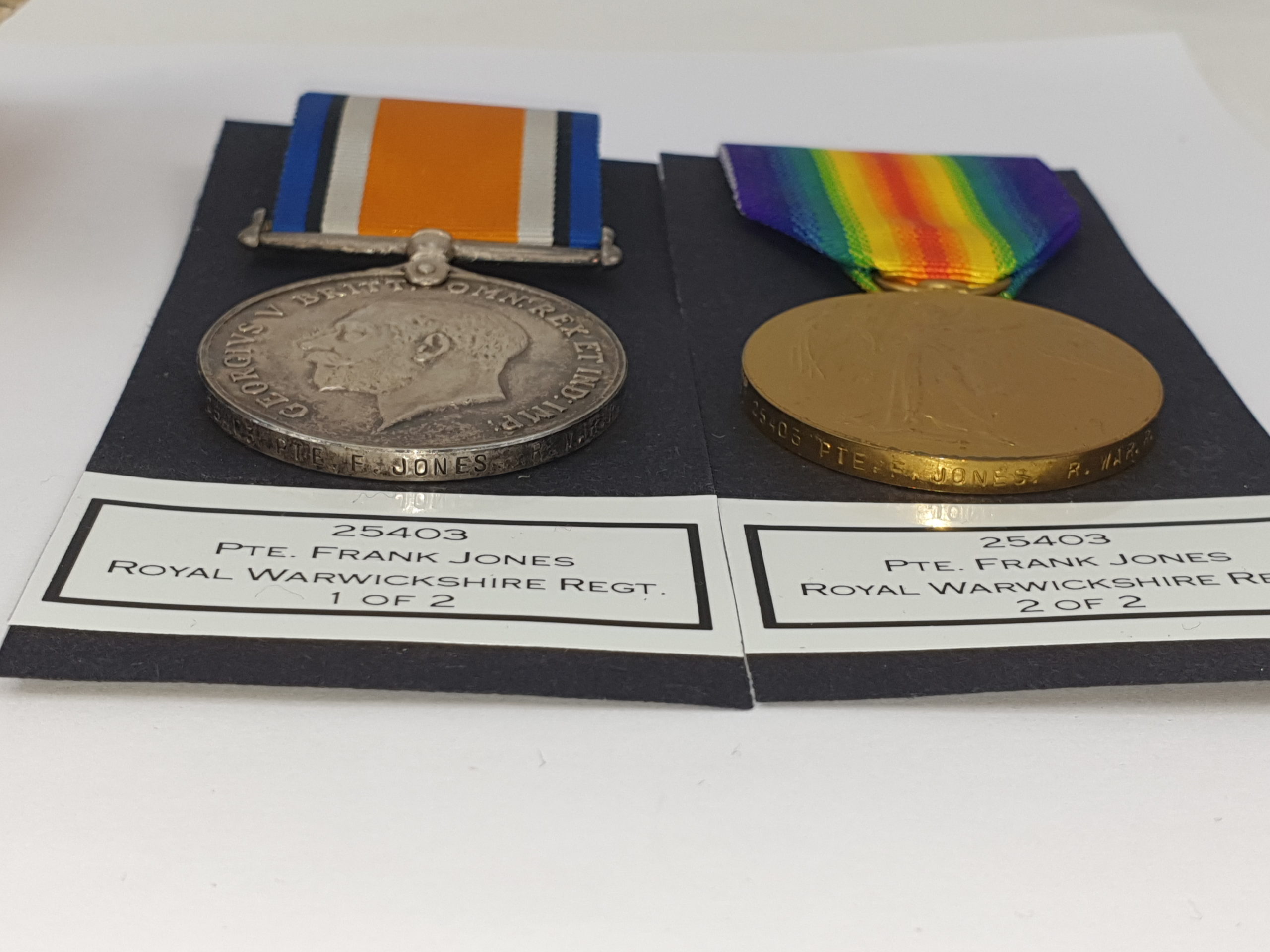 WW1 Medal Duo Awarded to 25403 Pte. Frank Jones Royal Warwickshire Regt. and Box - Image 2