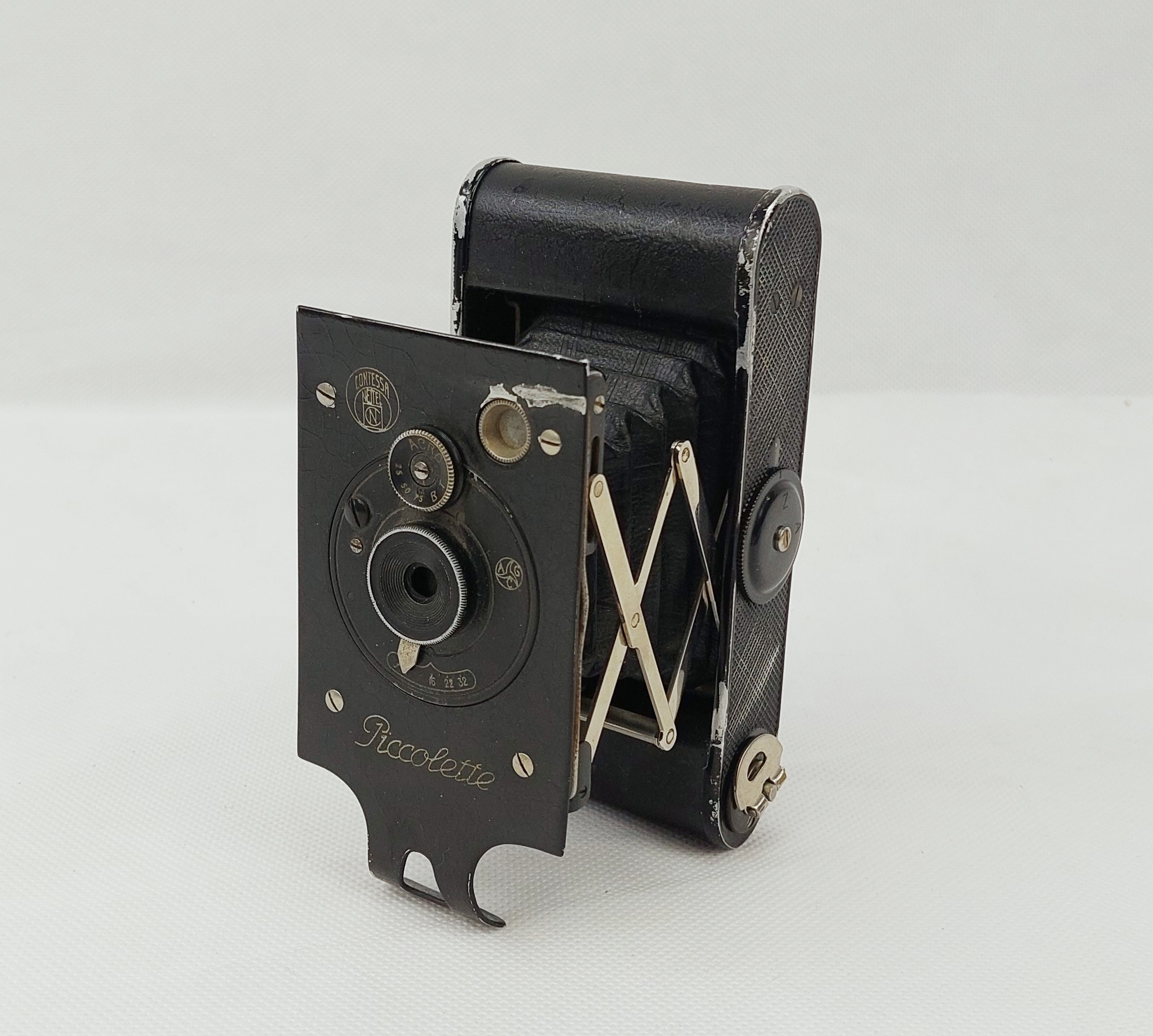 Circa 1919 Contessa Piccolette Folding Vest Pocket Camera*