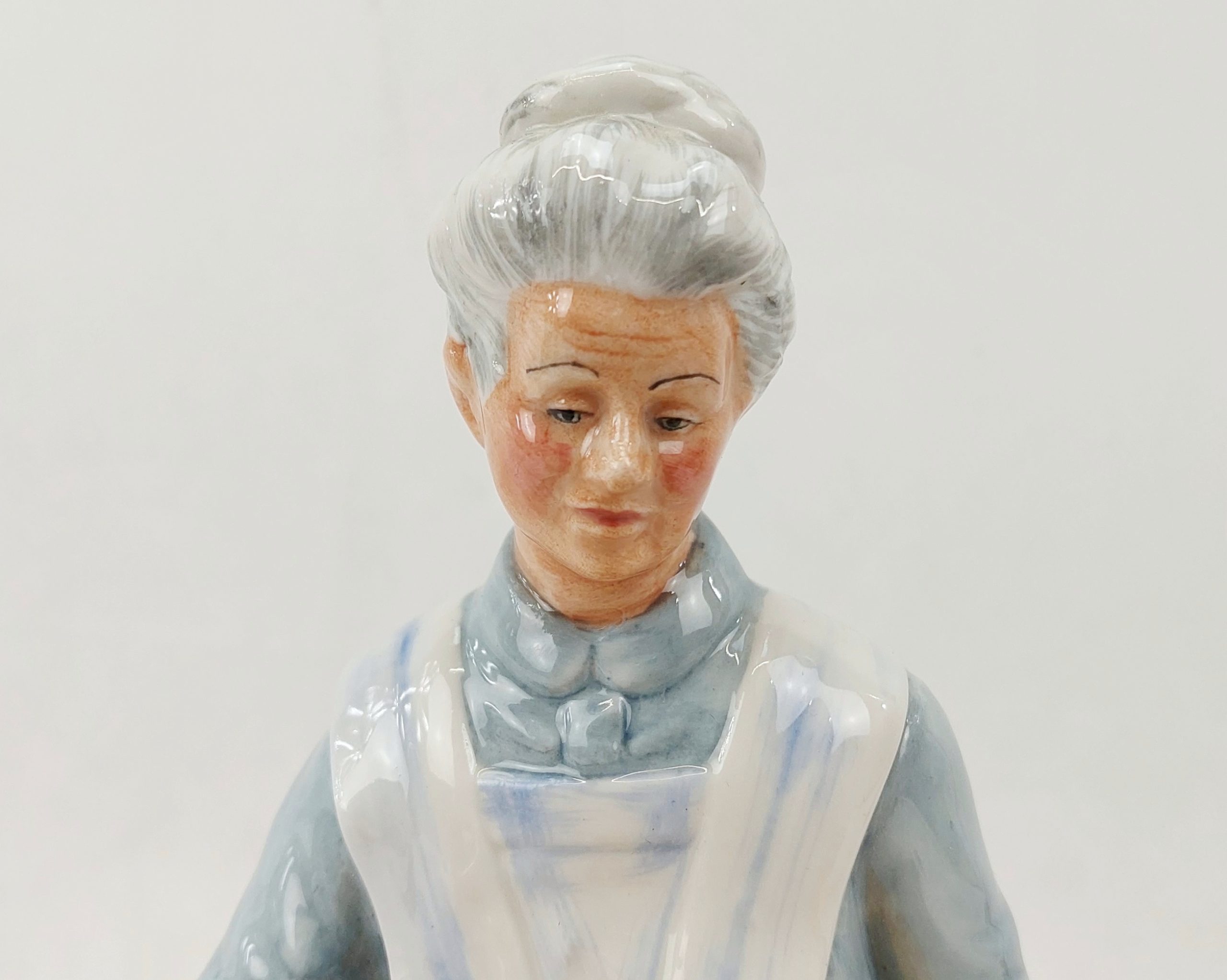 Royal Doulton Figurine ‘Eventide’ HN 2814 - Image 2