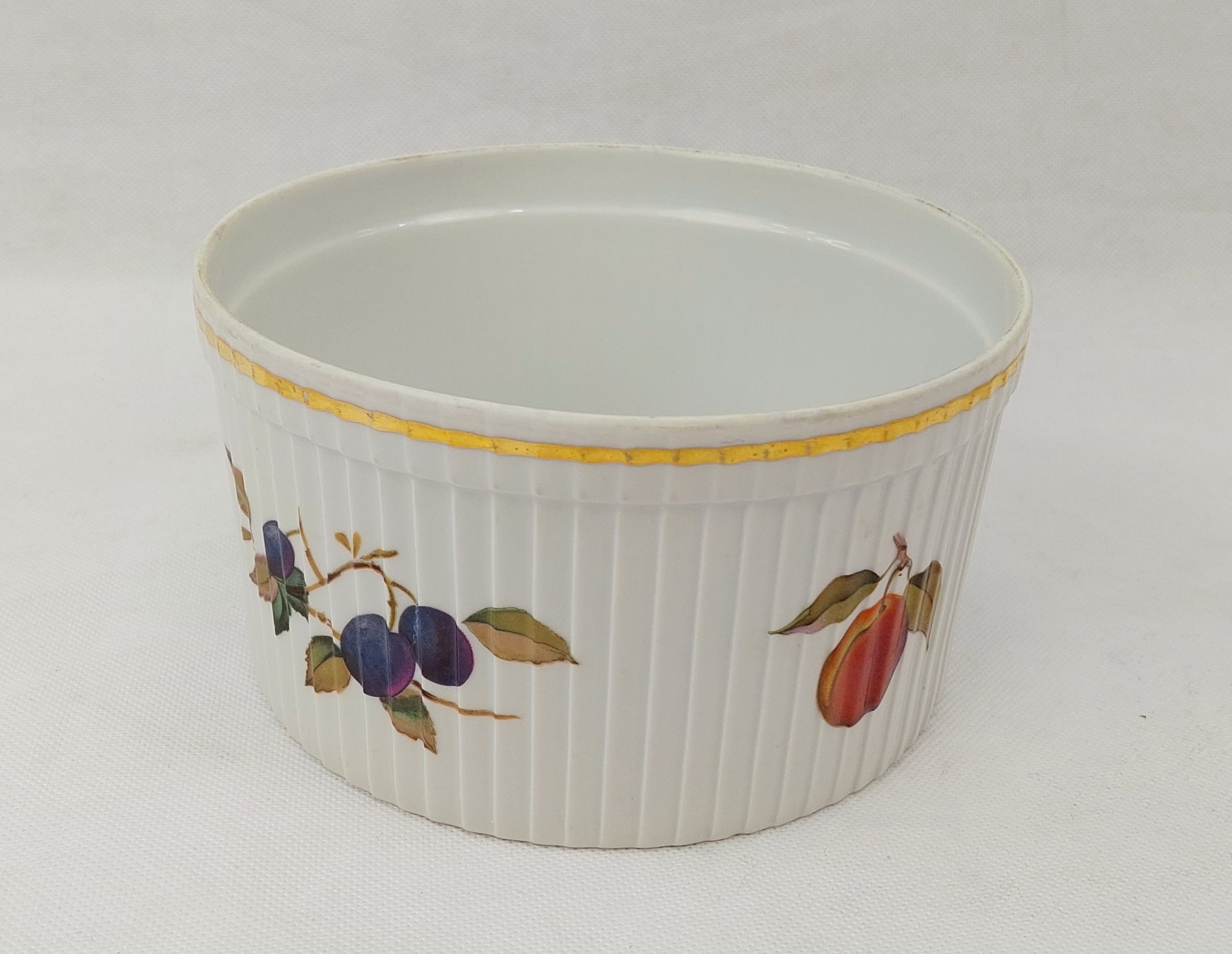 Royal Worcester Evesham Gold Large Soufflé Dish - Image 3