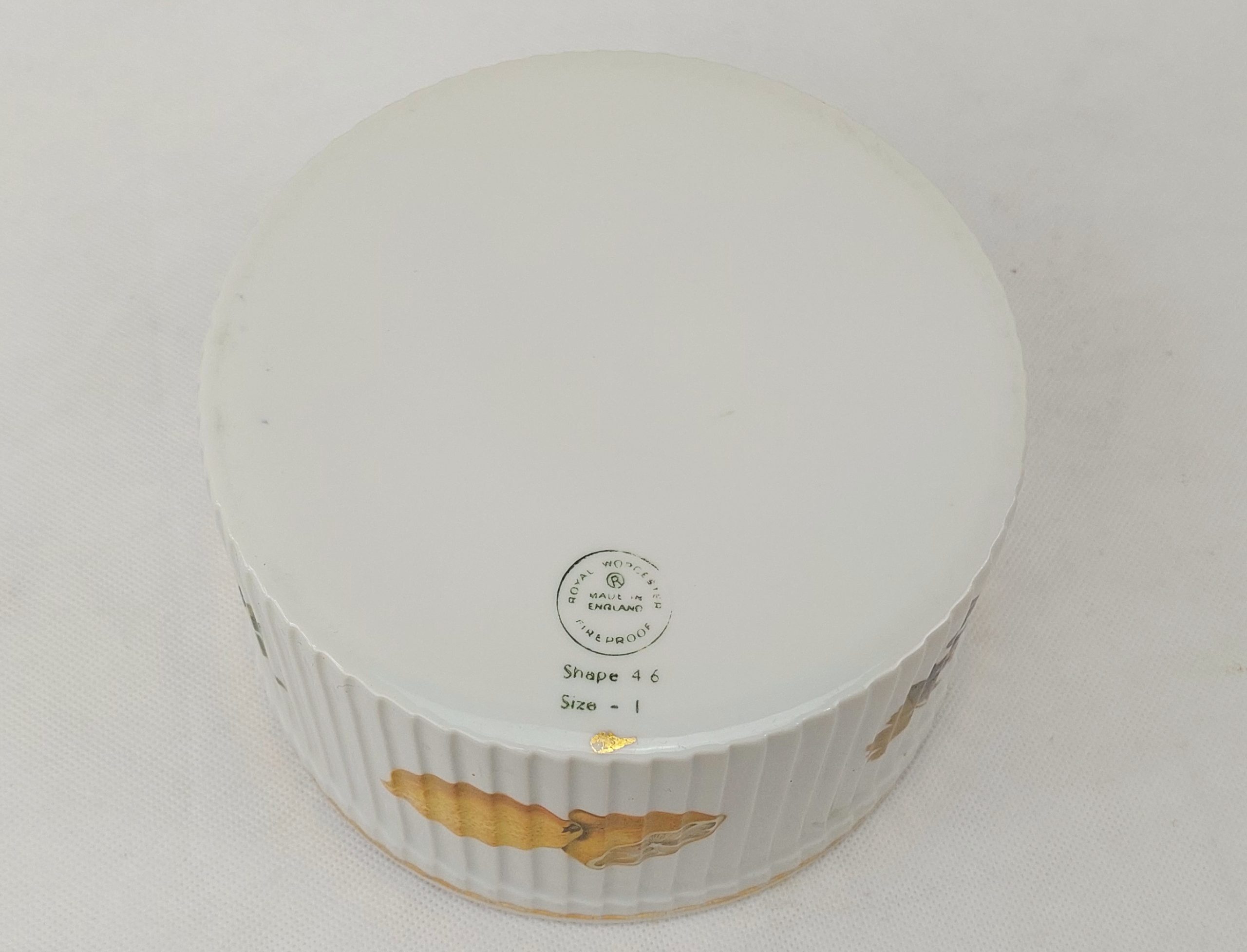 Royal Worcester Evesham Gold Large Soufflé Dish - Image 5