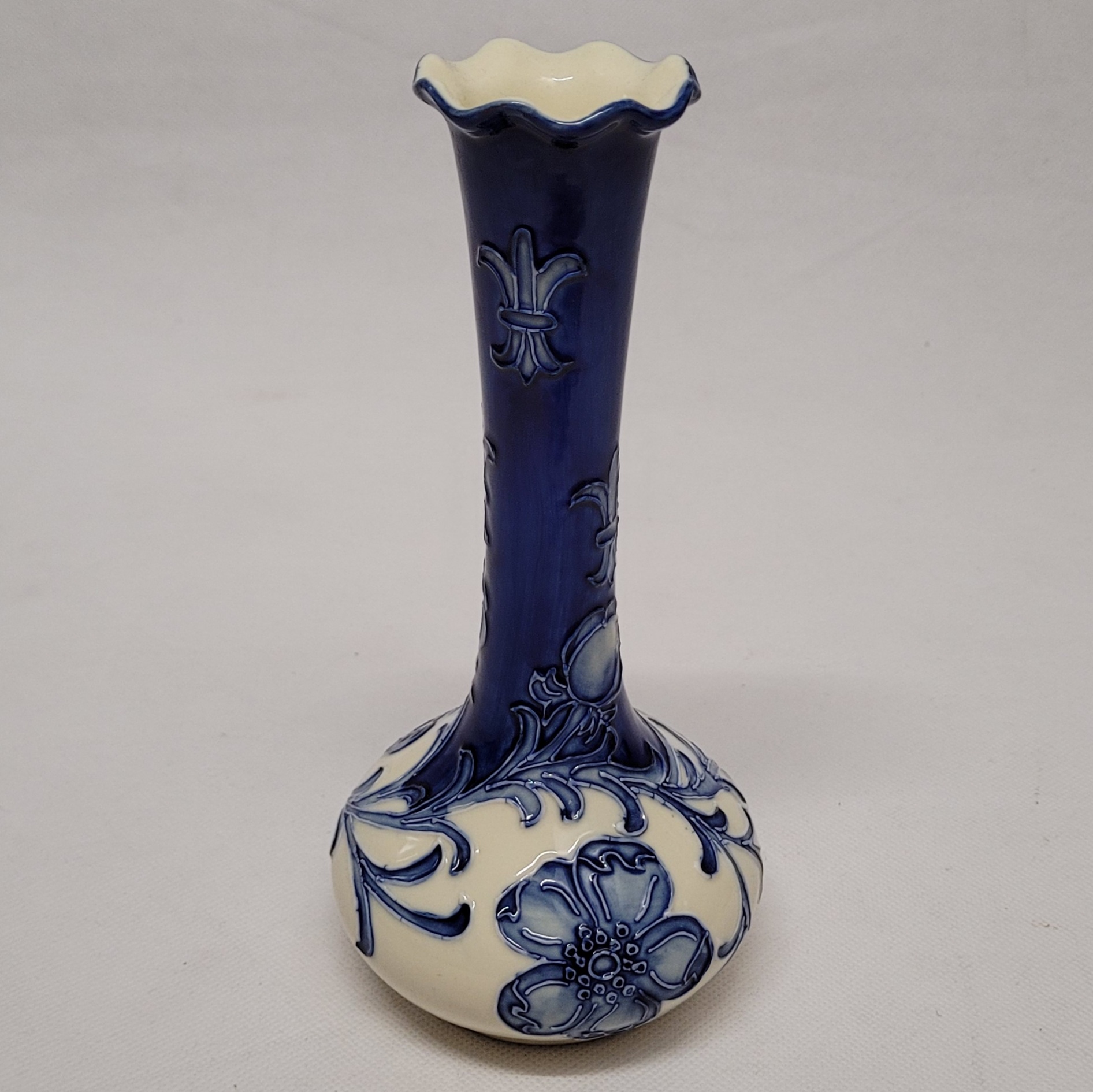 Old Tufton Ware Blue Poppy Vase - Image 3