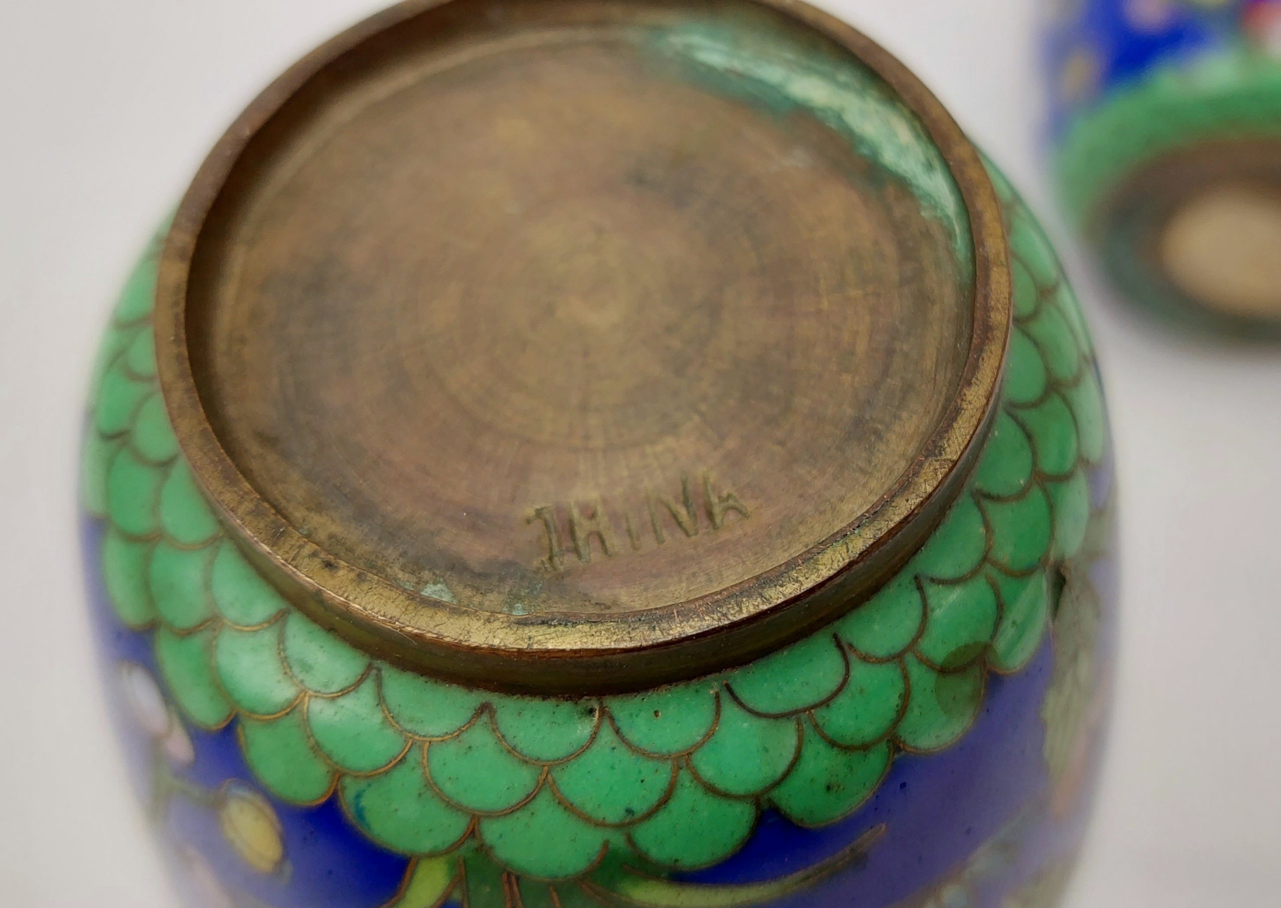 Pair Of Small Recent Chinese Cloissone Vases - Image 9