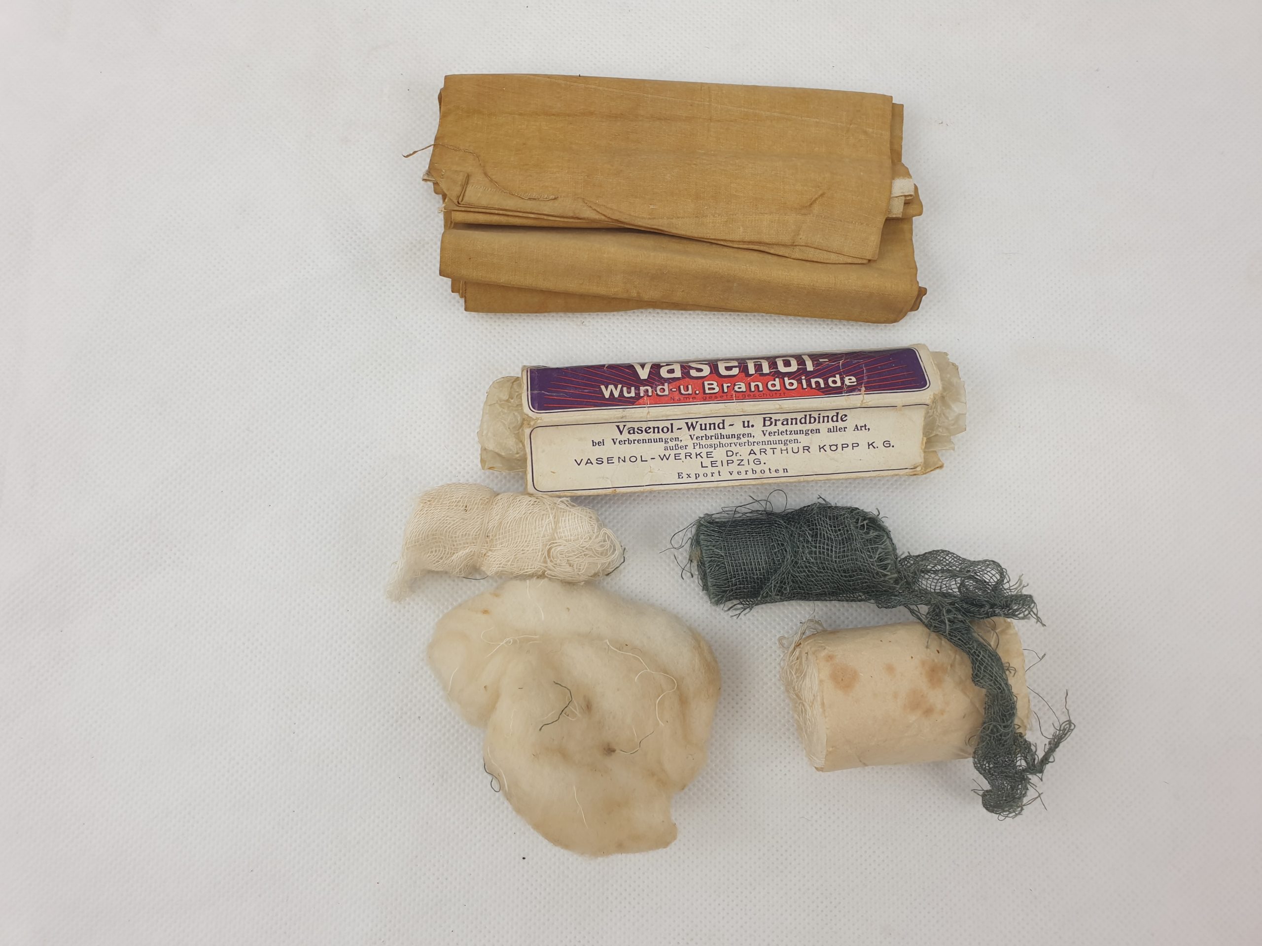 WW2 1944 German Army Medics First Aid Leather Pouch And Contents Made By Karl Bollmann - Image 9