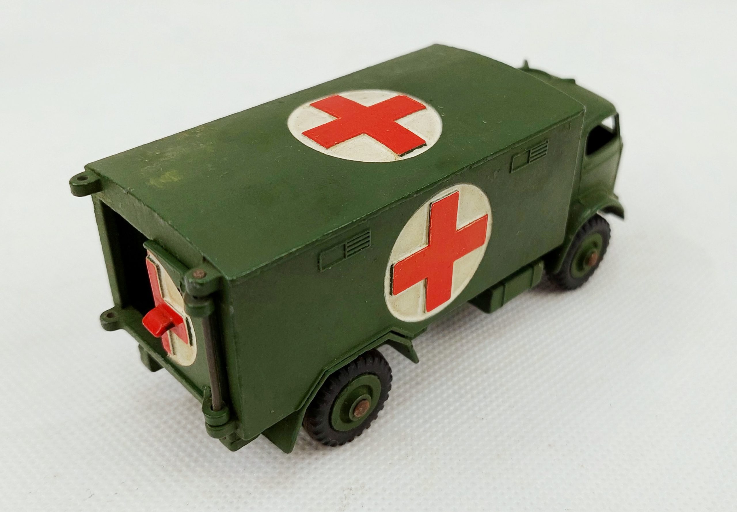 Boxed Dinky Toys 626 Ambulance - Image 6