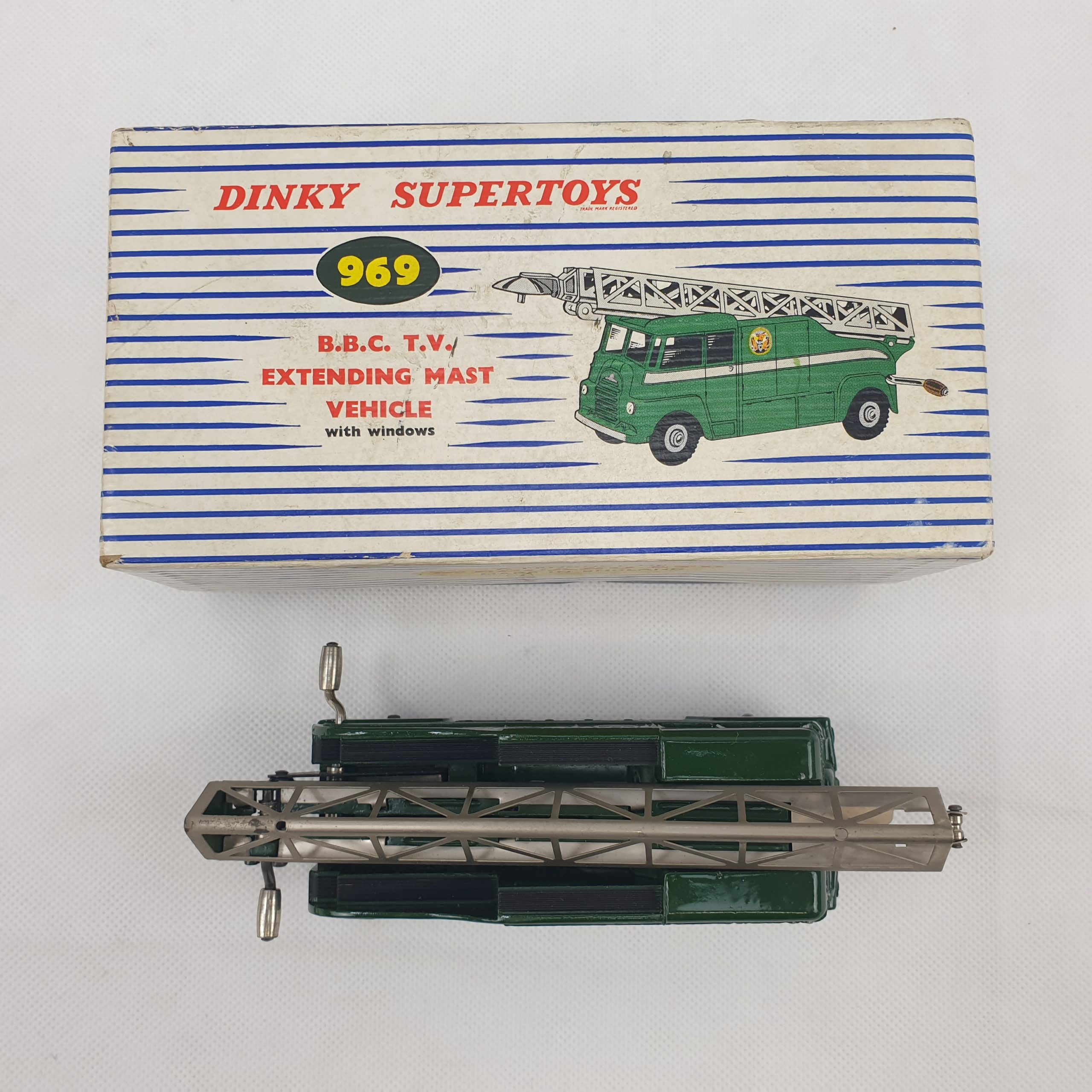 Boxed Dinky Toys 969 BBC TV Extending Mast Vehicle* - Image 5