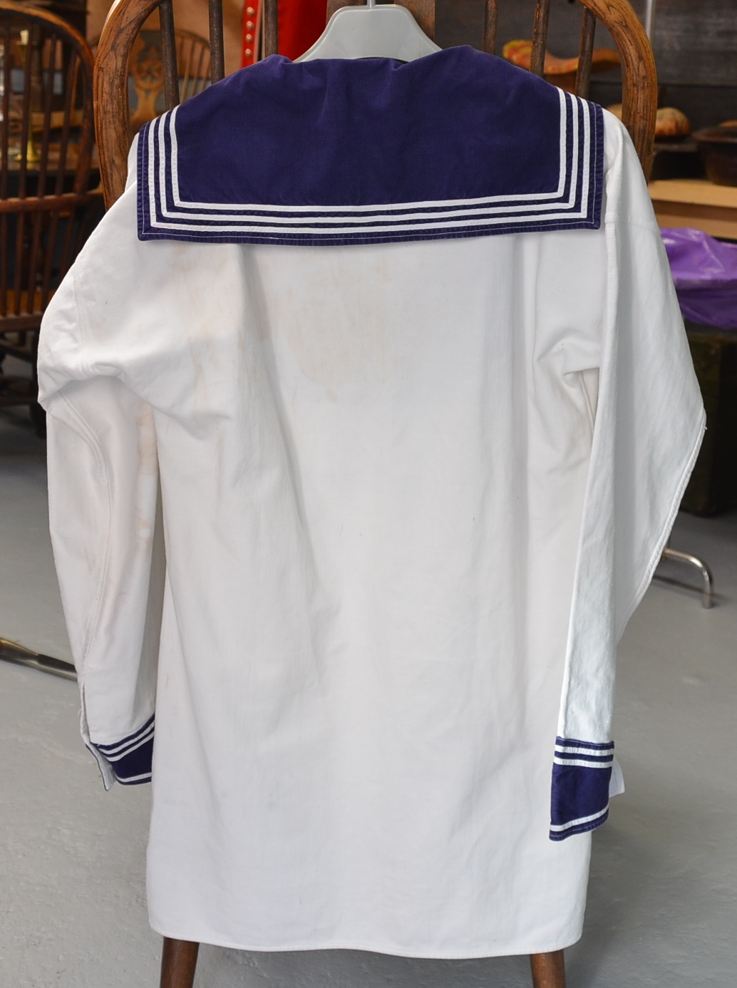 Genuine WW2 Kriegsmarine Sailor White Shirt and Medals - Image 10