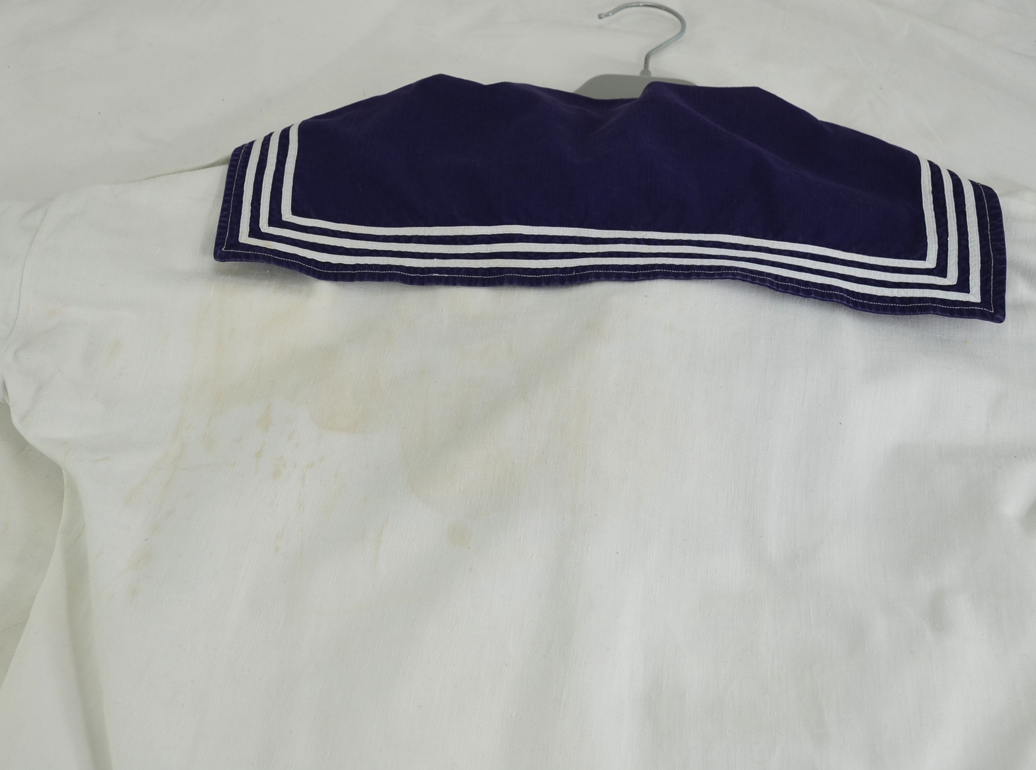 Genuine WW2 Kriegsmarine Sailor White Shirt and Medals - Image 9