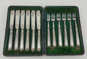 Cased Set of Six Silver Plate Knives & Forks