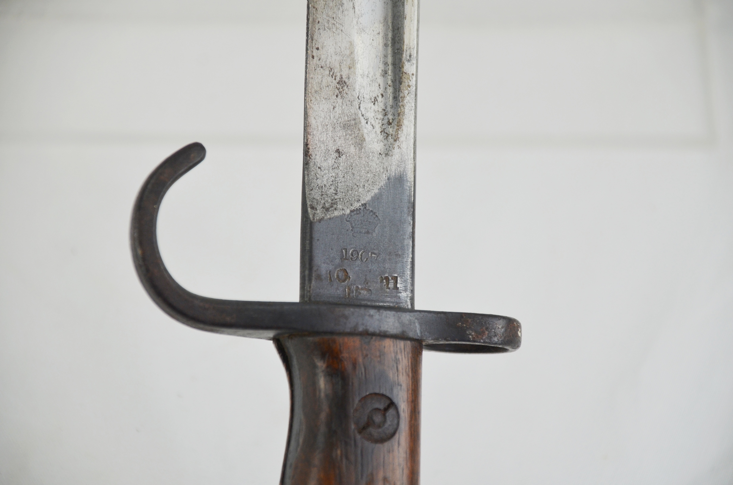 Original British 1907 Pattern Hooked Quillon Bayonet Dated October 1911 - Image 6