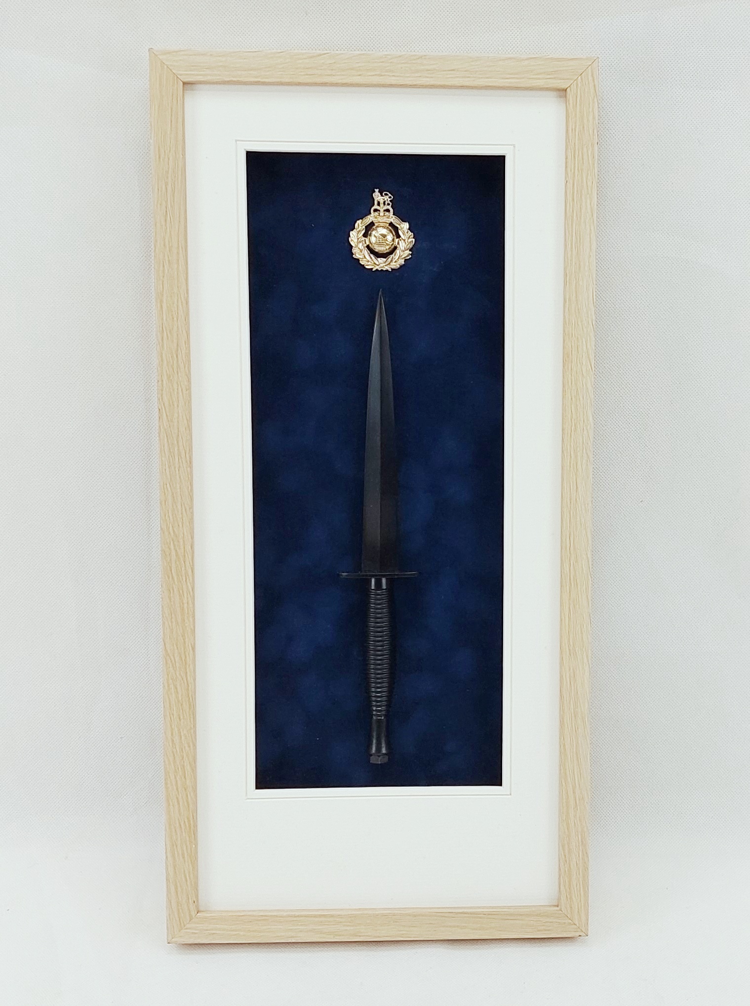 EIIR Era Third Pattern Fairburn Sykes Commando Dagger Framed