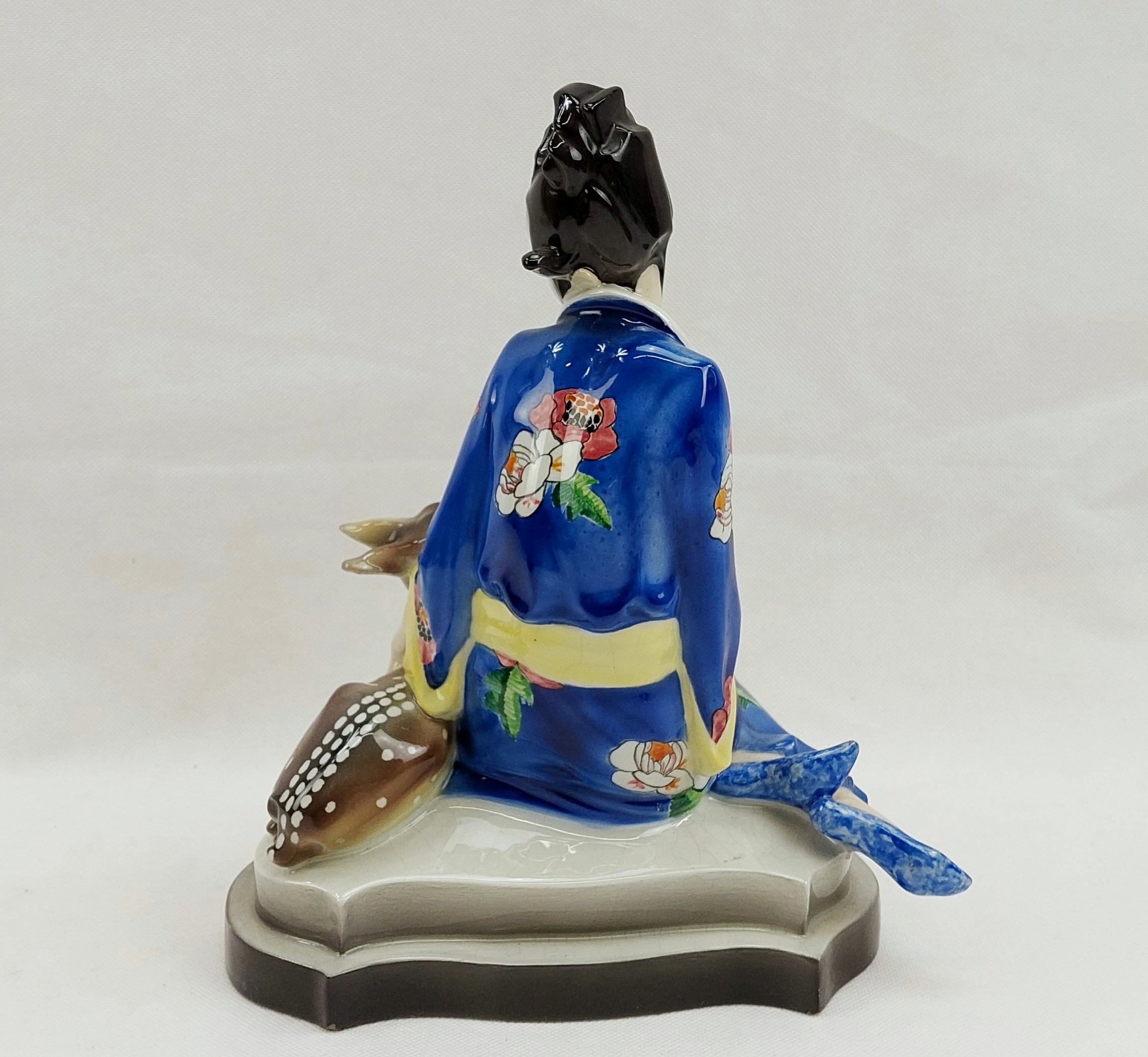 Circa 1928 Goldscheider Art Deco Figure Of A Japanese Lady With Attendant Fawn - Image 9