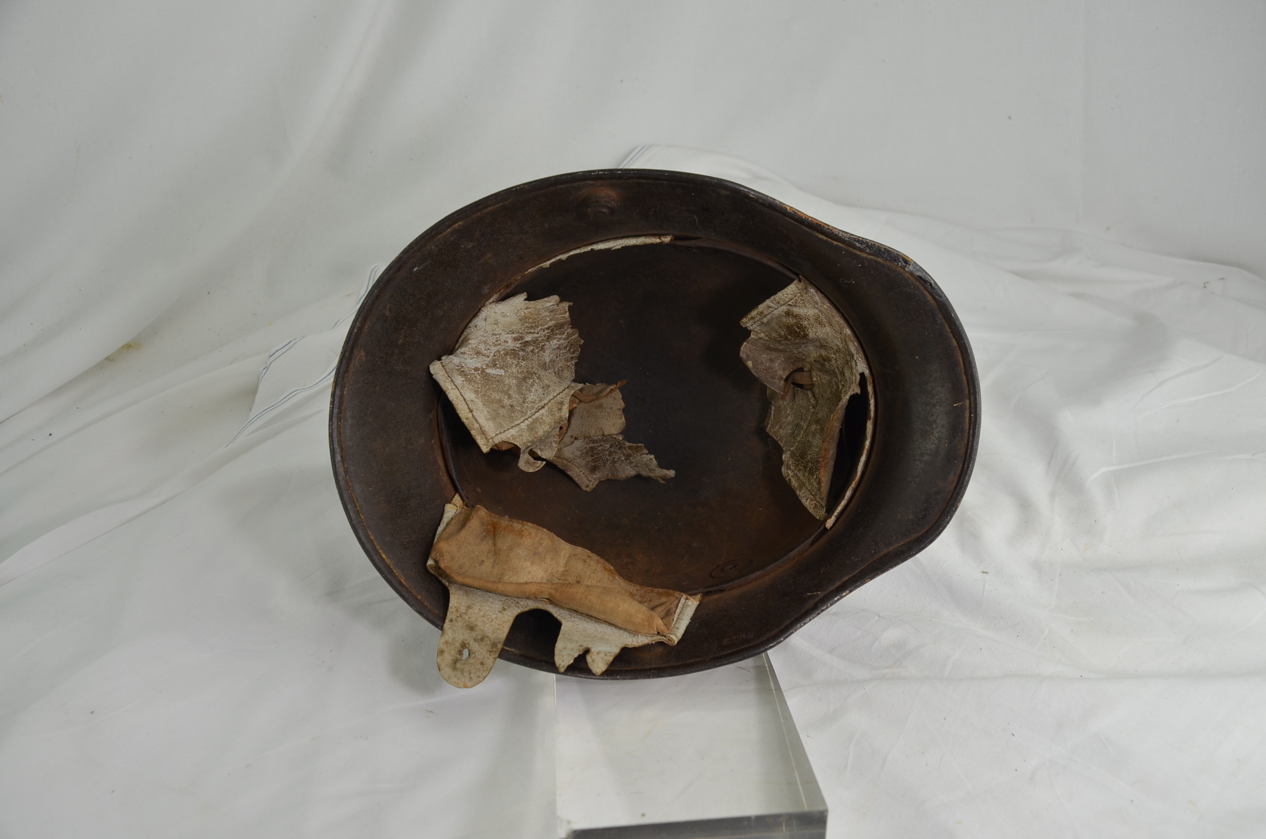 Original WW1 German M-16 Helmet - Image 7