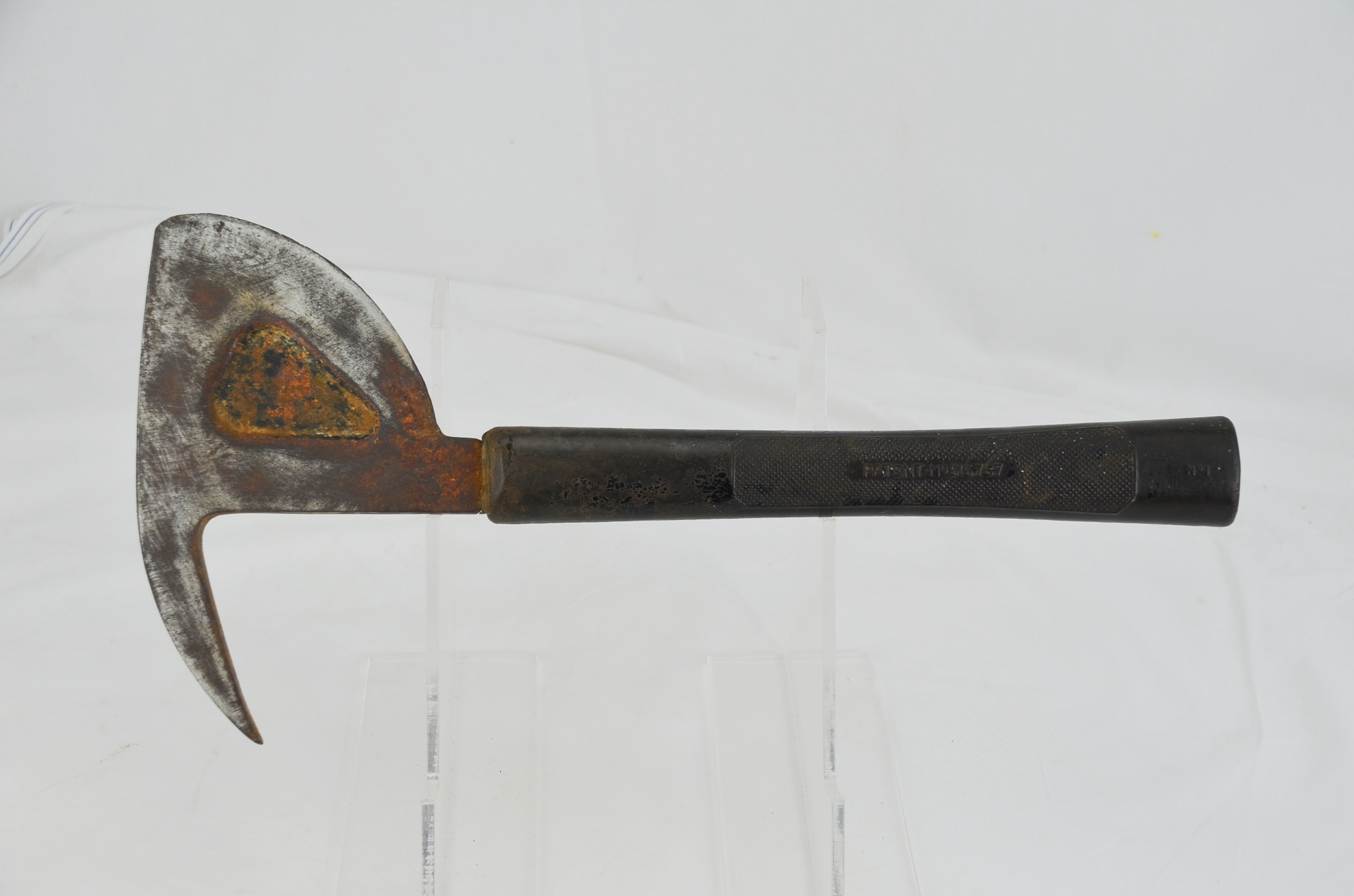 Original WWII RAF Escape Axe - Image 5