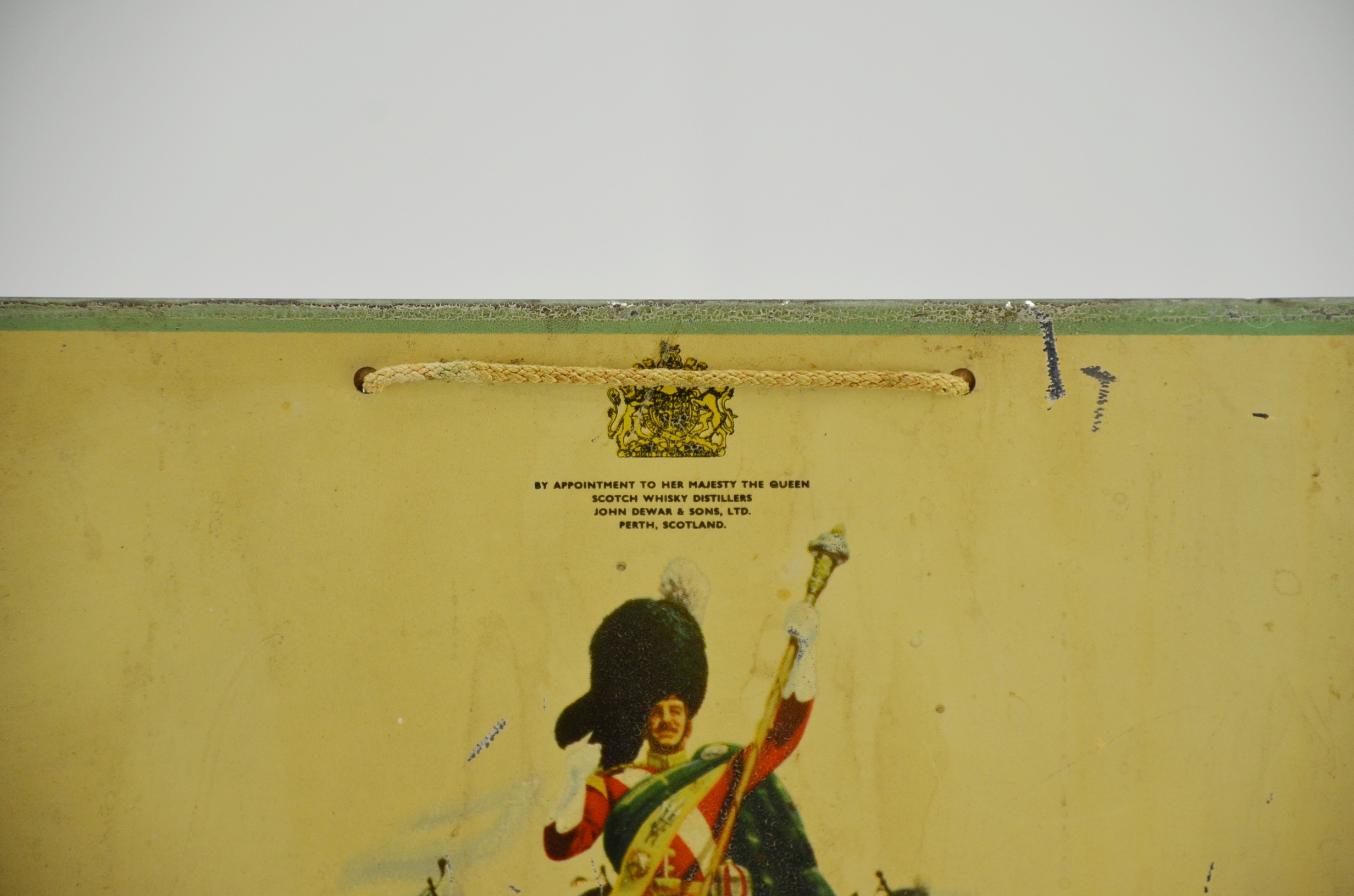 Vintage Dewars ‘White Label’ Scotch Whisky Tin Calendar - Image 3