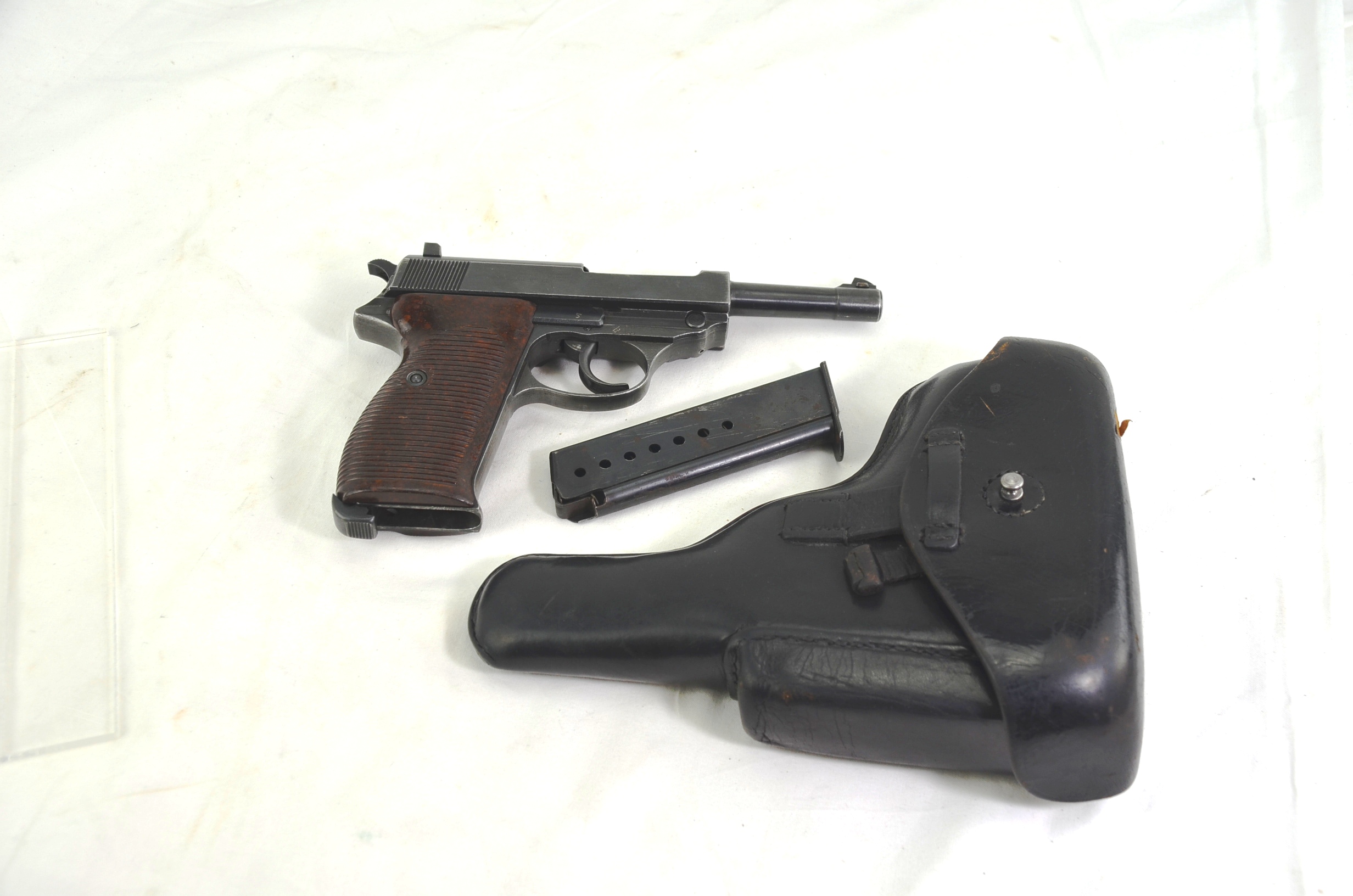 WW2 Walther P38 Pistol and Leather Holster - Image 7