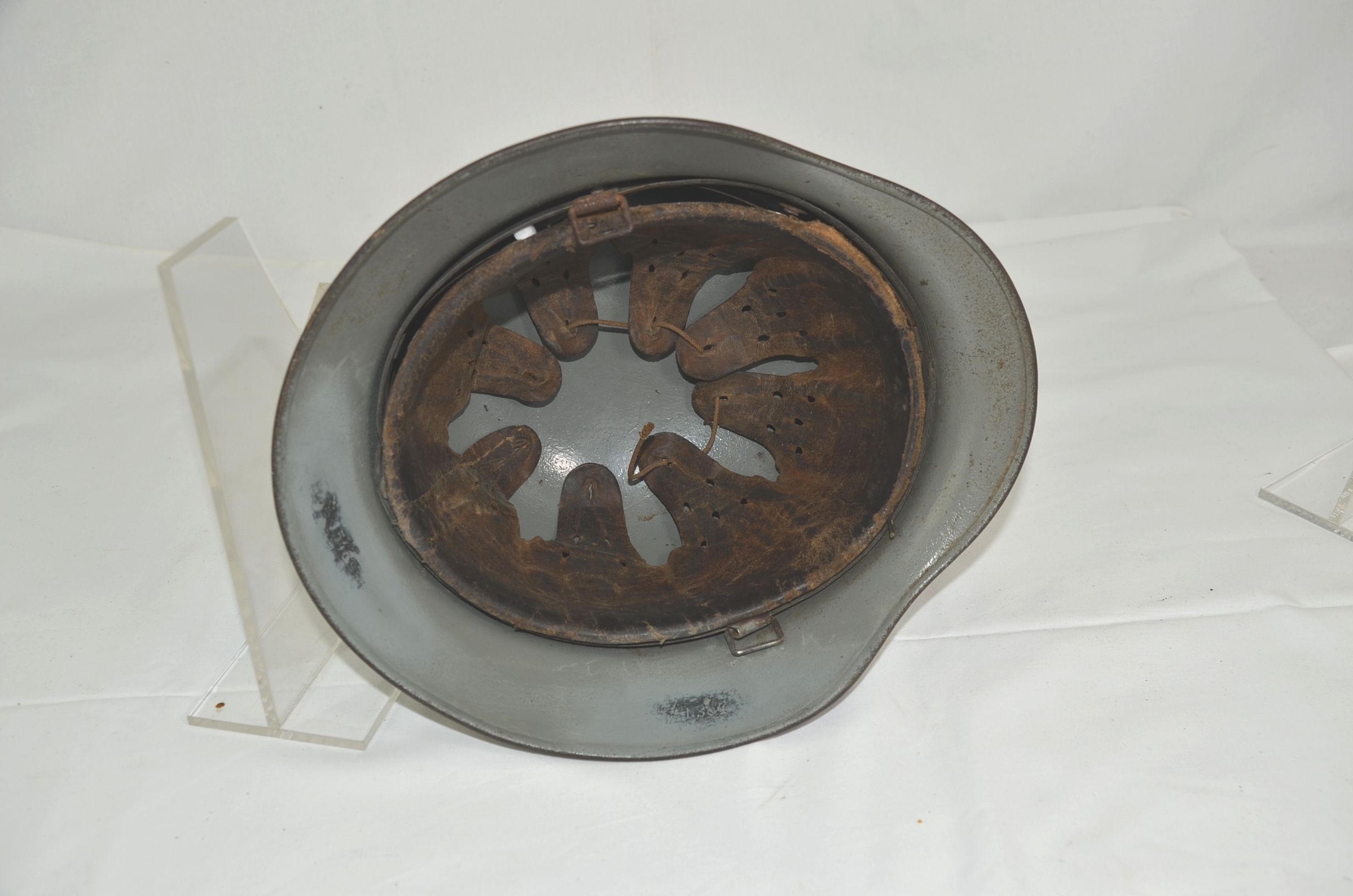 Original Nazi WW2 Wehrmacht M40 Helmet - Image 10