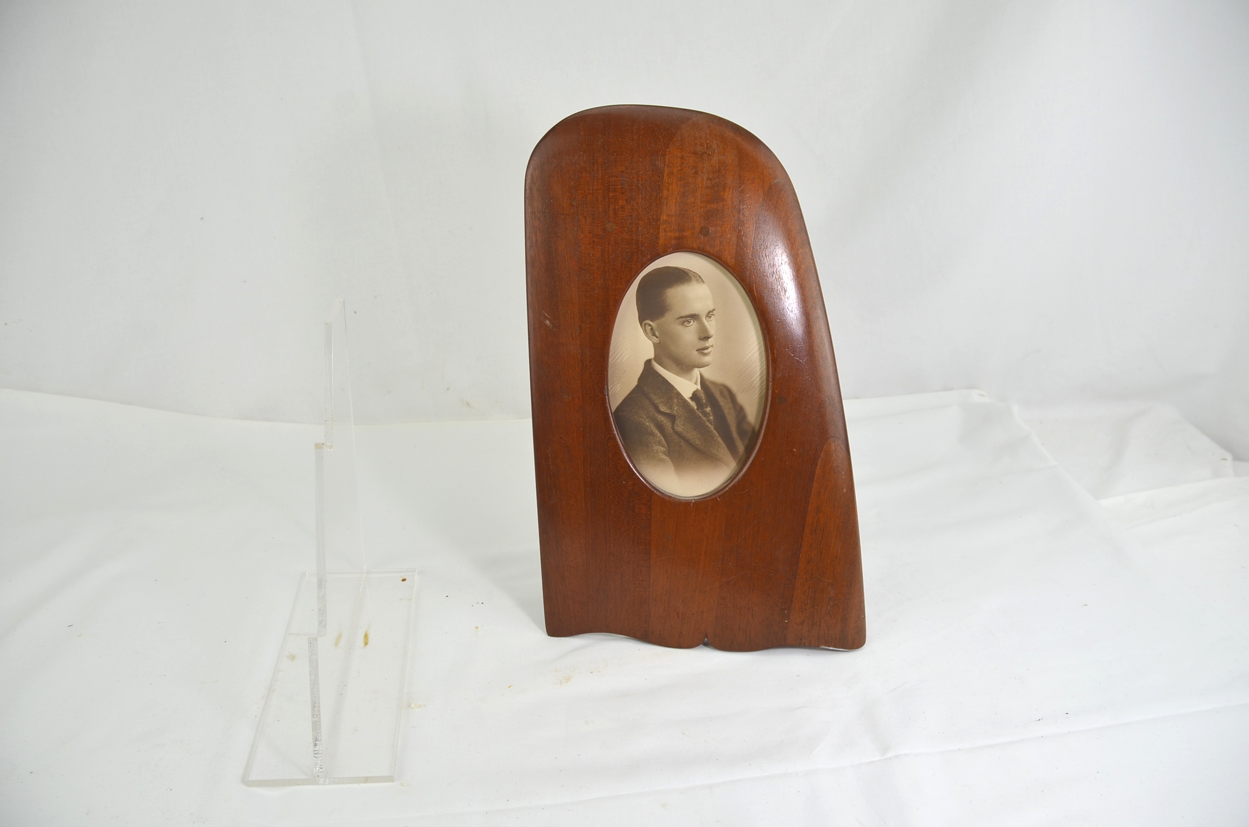 Unique RAF Pilot’s Propeller Barometer Ornament, Album and Collection - Image 2