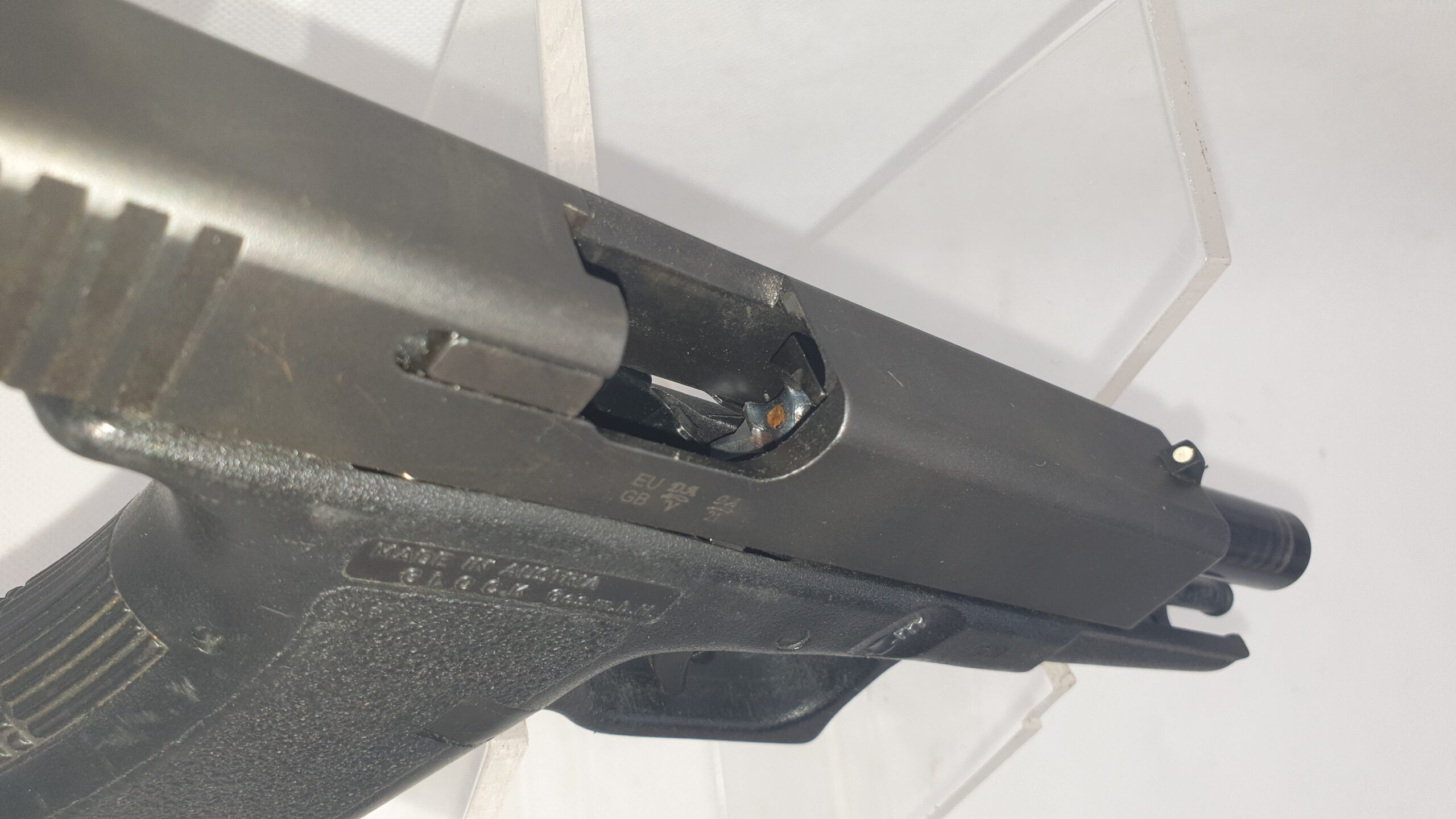 Glock 17 Semi-Automatic Pistol Deactivated #4 - Image 16