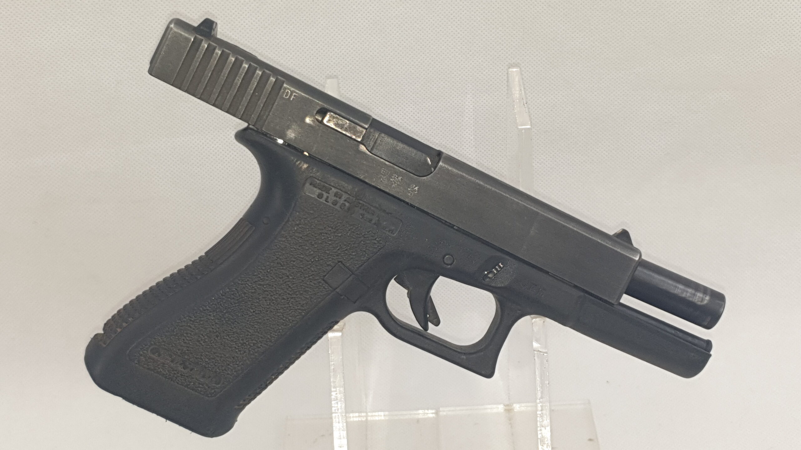 Glock 17 Semi-Automatic Pistol Deactivated #5 - Image 15