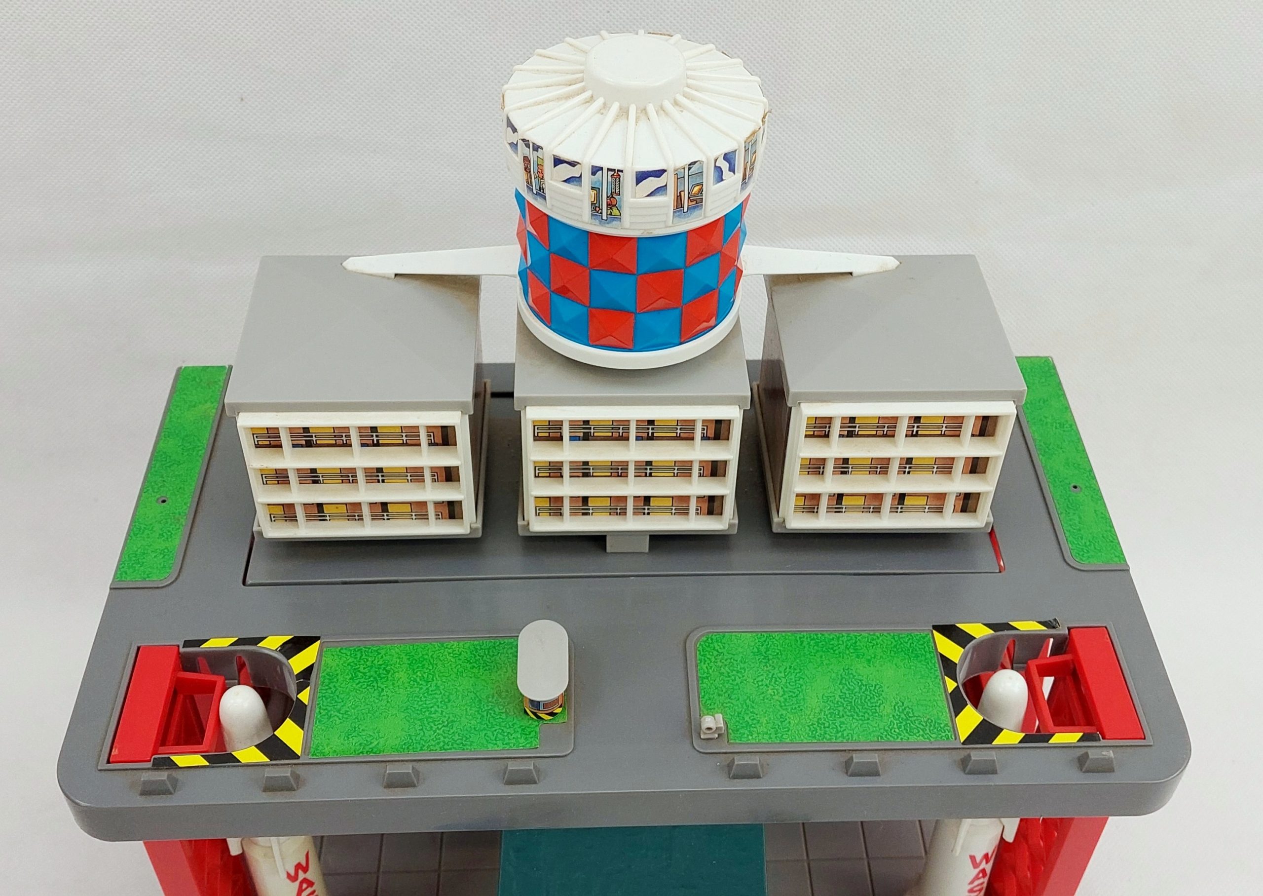 1990’s Matchbox Stingray Marineville Headquarters Action Playset With Sub & Terror Fish #2* - Image 3