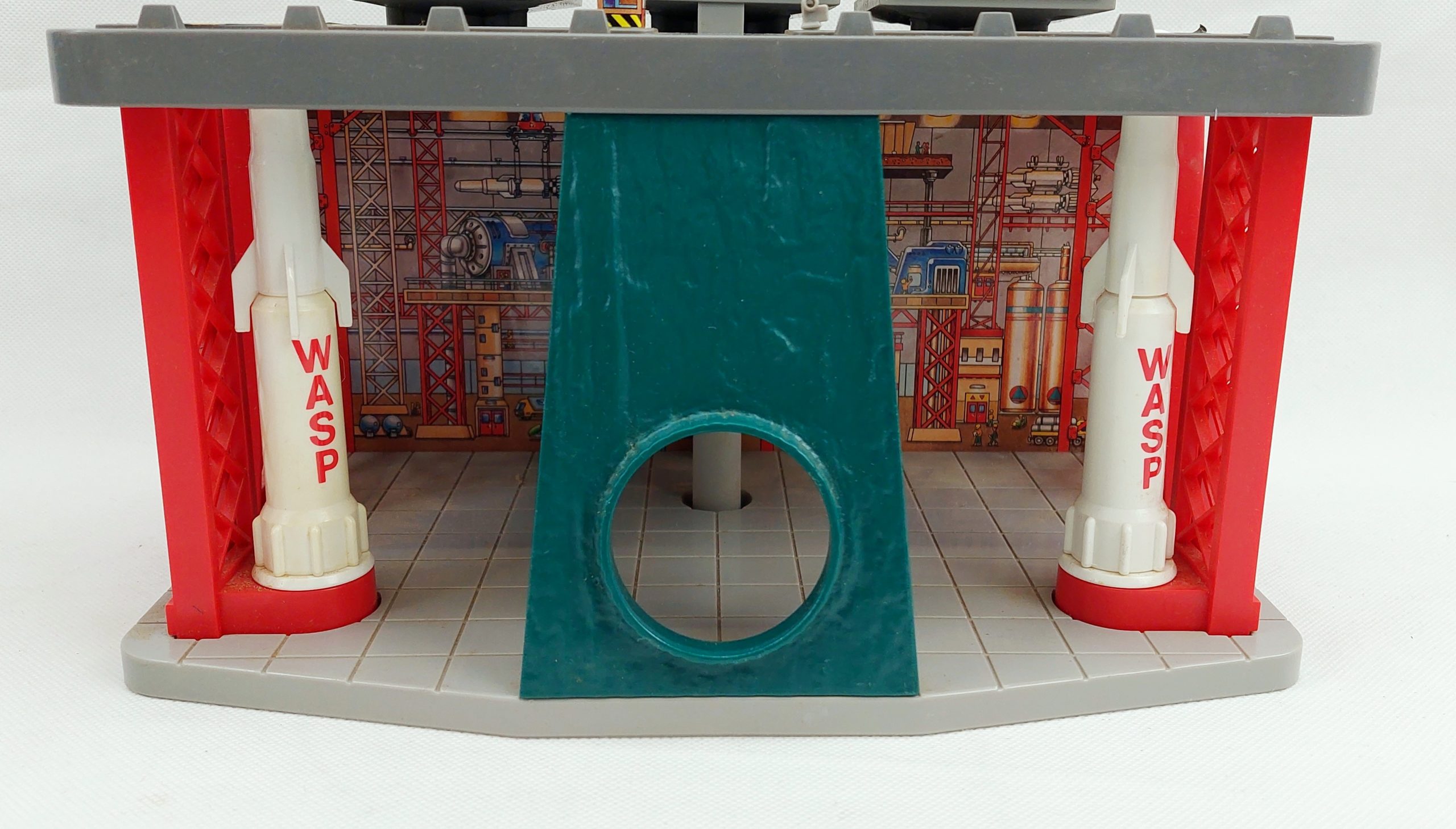1990’s Matchbox Stingray Marineville Headquarters Action Playset With Sub & Terror Fish #2* - Image 4