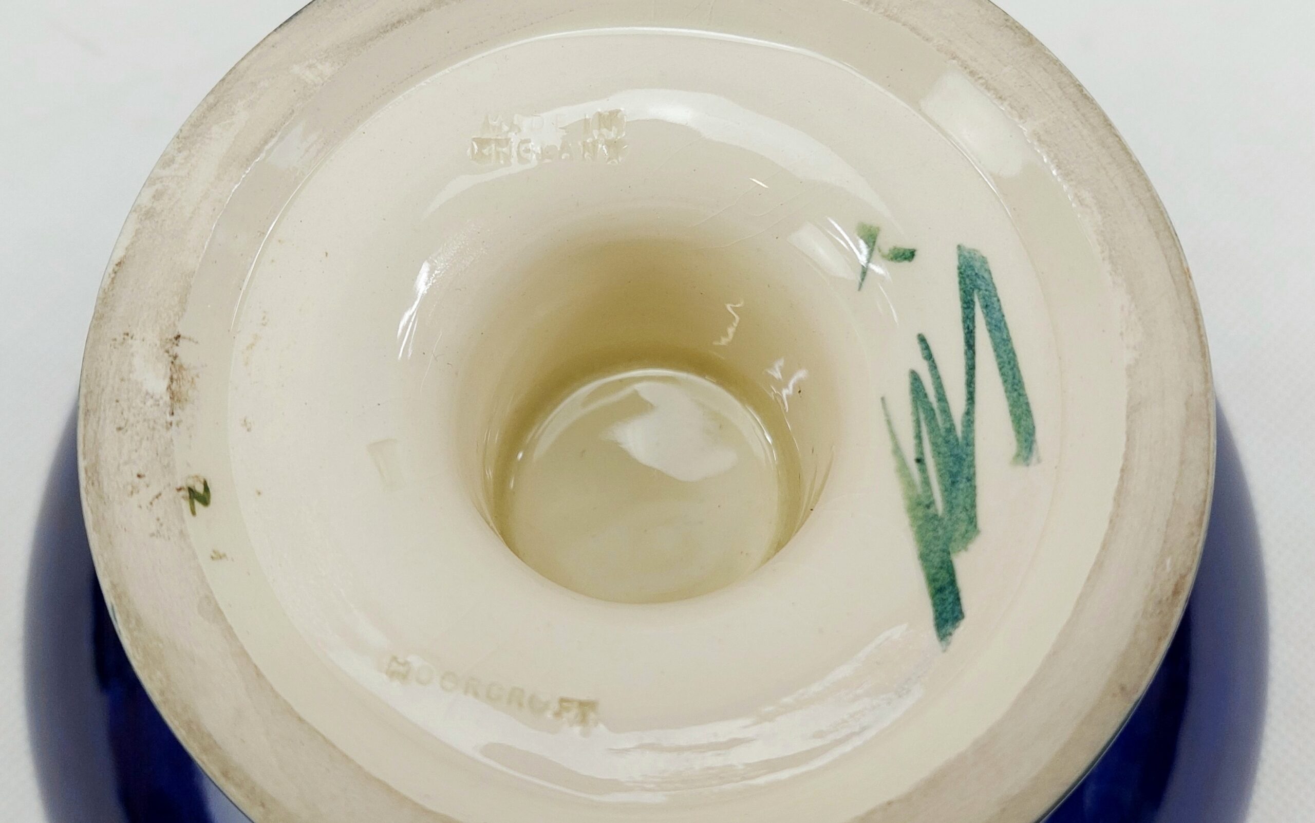 Moorcroft Clematis Pattern Tazza - Image 5