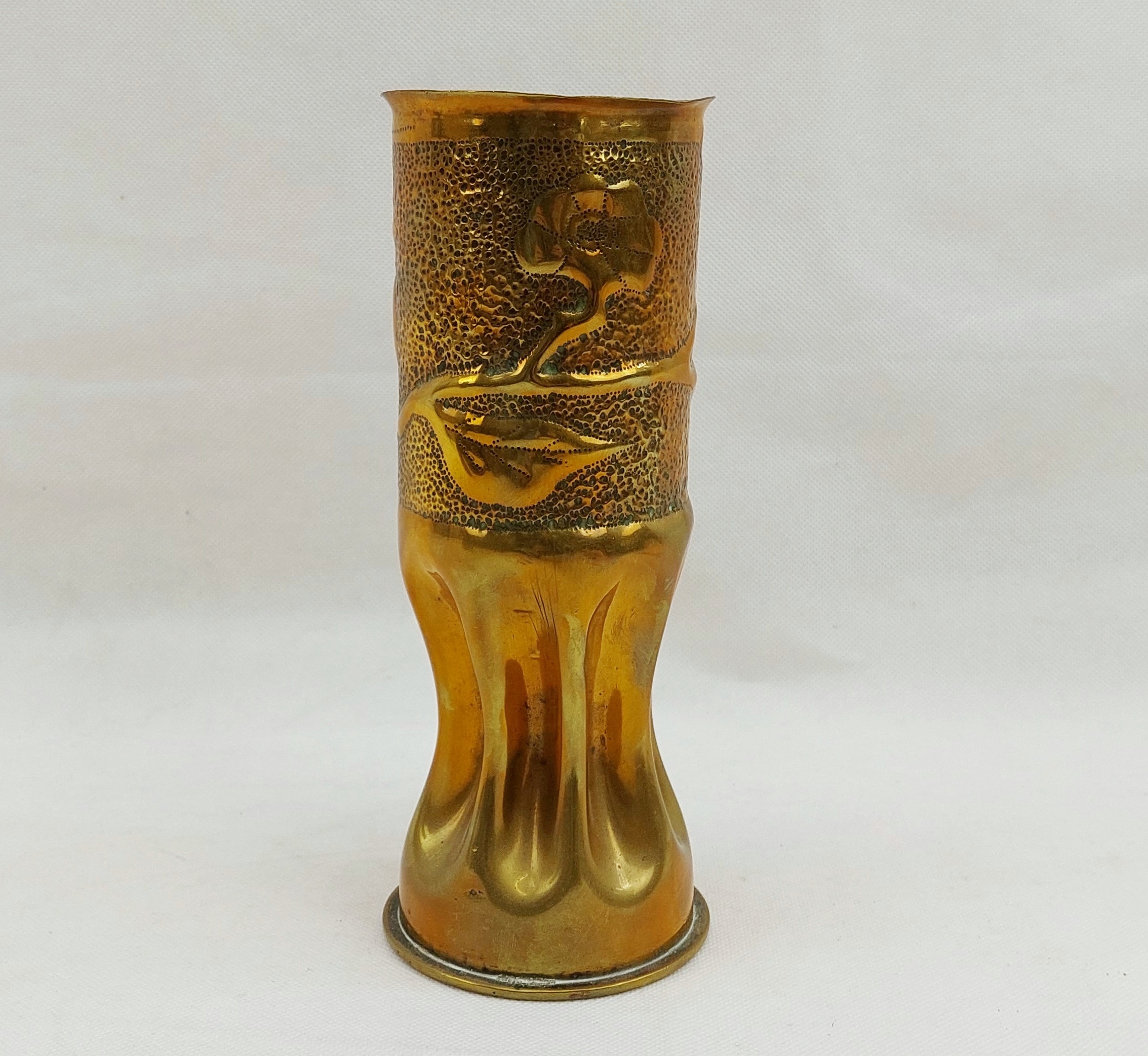 WW1 1915 Trench Art Pinched Base Shell Case Embossed With A Rose Branch*