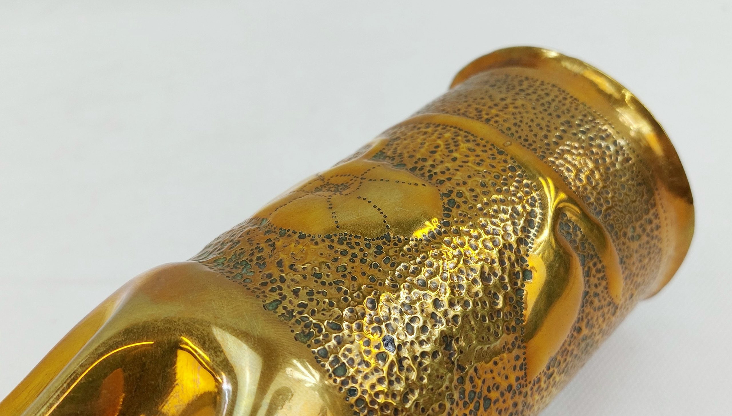 WW1 1915 Trench Art Pinched Base Shell Case Embossed With A Rose Branch* - Image 4