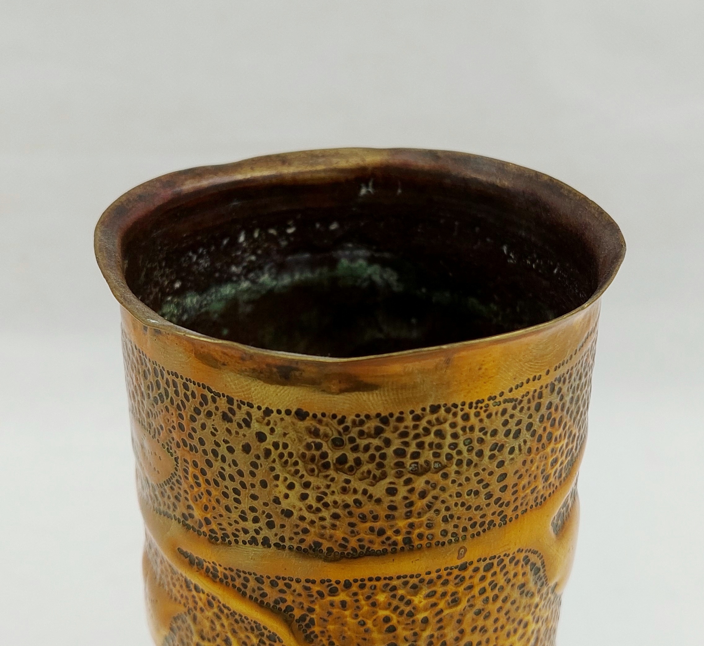 WW1 1915 Trench Art Pinched Base Shell Case Embossed With A Rose Branch* - Image 6